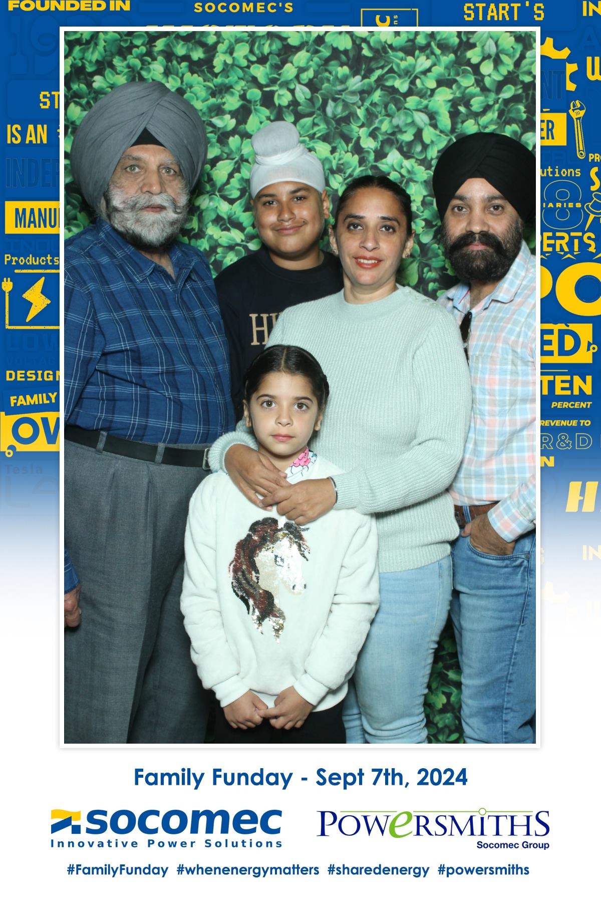 Socomec Family Fun Day  | View more photos from the event at gallery.myselfiemirror.ca/u/romanmyselfiemirrorca/Socomec-Family-Fun-Day