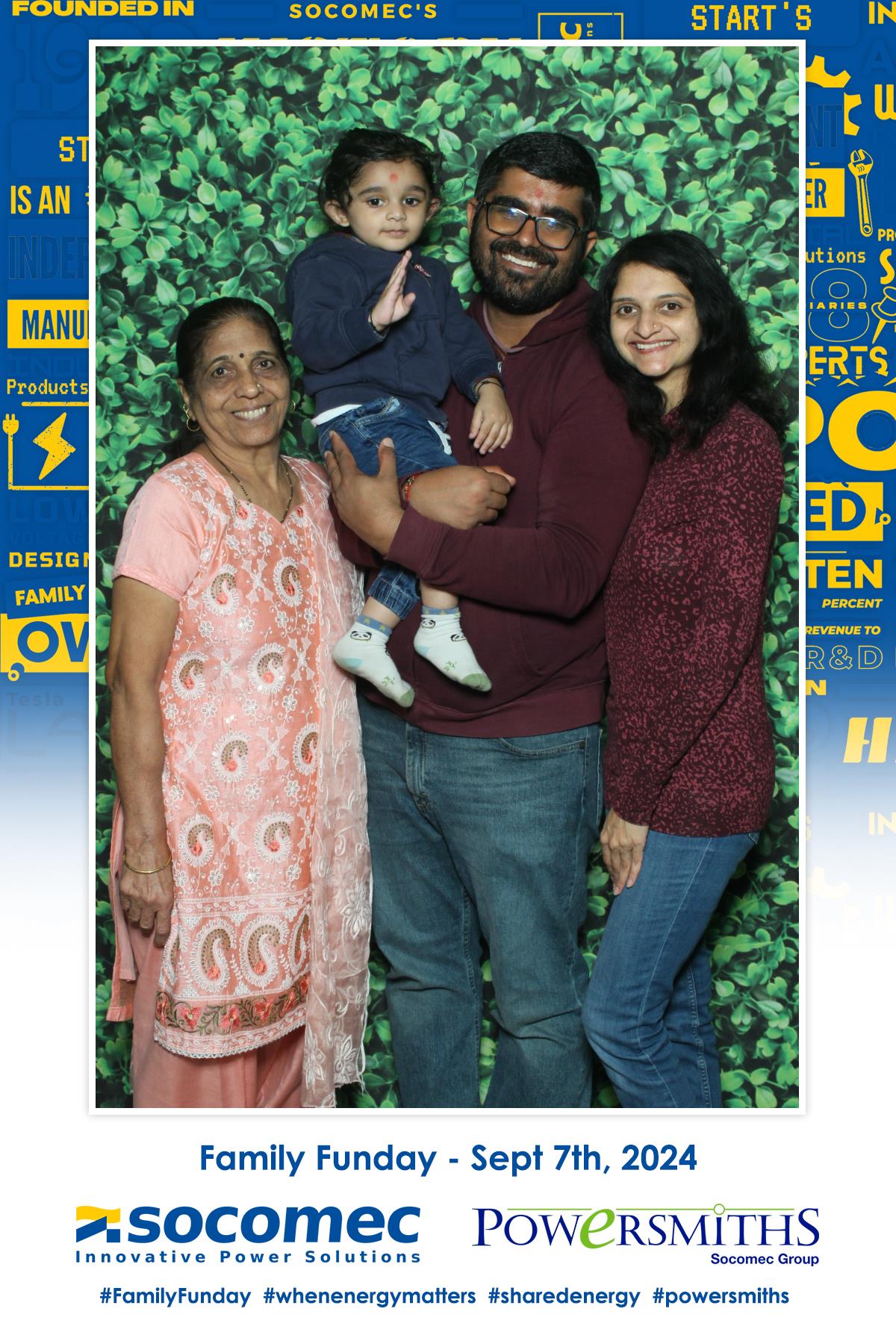 Socomec Family Fun Day  | View more photos from the event at gallery.myselfiemirror.ca/u/romanmyselfiemirrorca/Socomec-Family-Fun-Day
