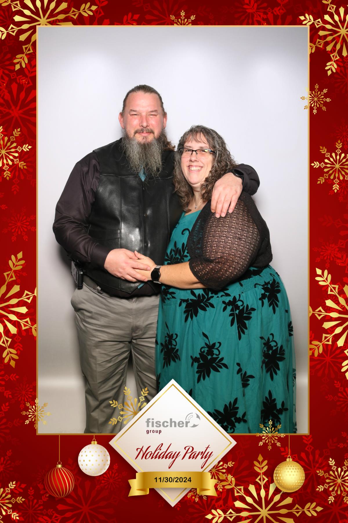 fischer Canada Holiday Party  | View more photos from the event at gallery.myselfiemirror.ca/u/romanmyselfiemirrorca/fischer-Canada-Holiday-Party