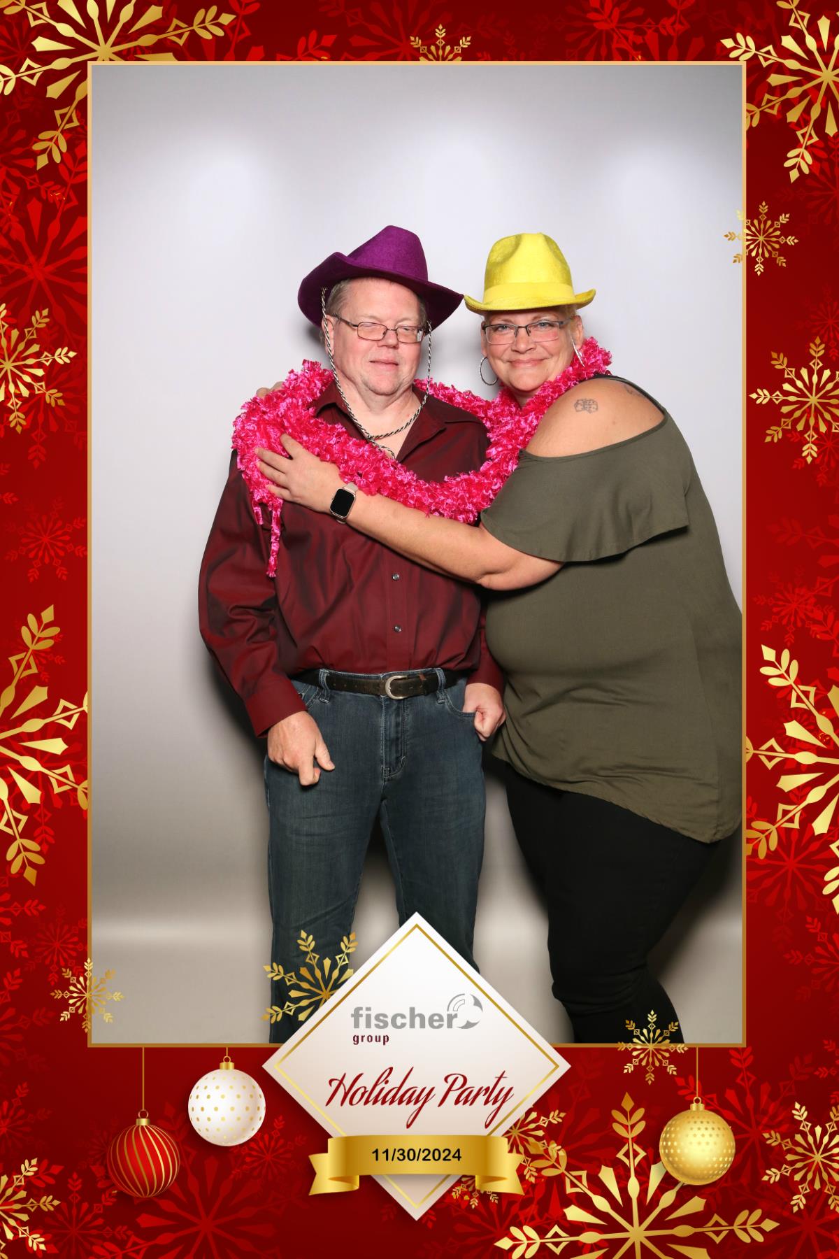 fischer Canada Holiday Party  | View more photos from the event at gallery.myselfiemirror.ca/u/romanmyselfiemirrorca/fischer-Canada-Holiday-Party