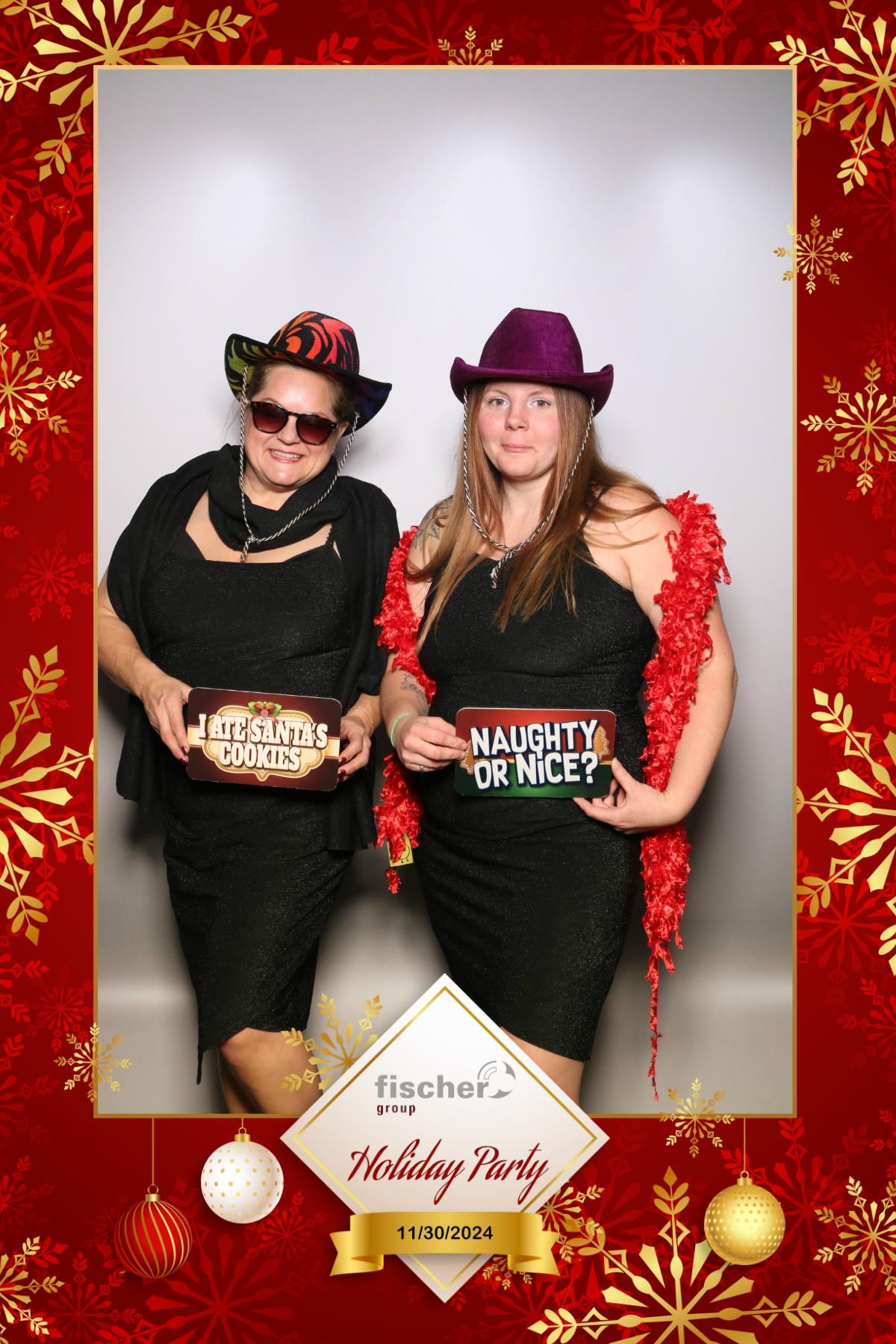 fischer Canada Holiday Party  | View more photos from the event at gallery.myselfiemirror.ca/u/romanmyselfiemirrorca/fischer-Canada-Holiday-Party