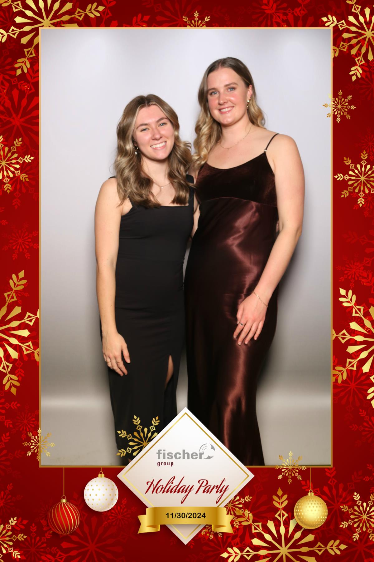 fischer Canada Holiday Party  | View more photos from the event at gallery.myselfiemirror.ca/u/romanmyselfiemirrorca/fischer-Canada-Holiday-Party