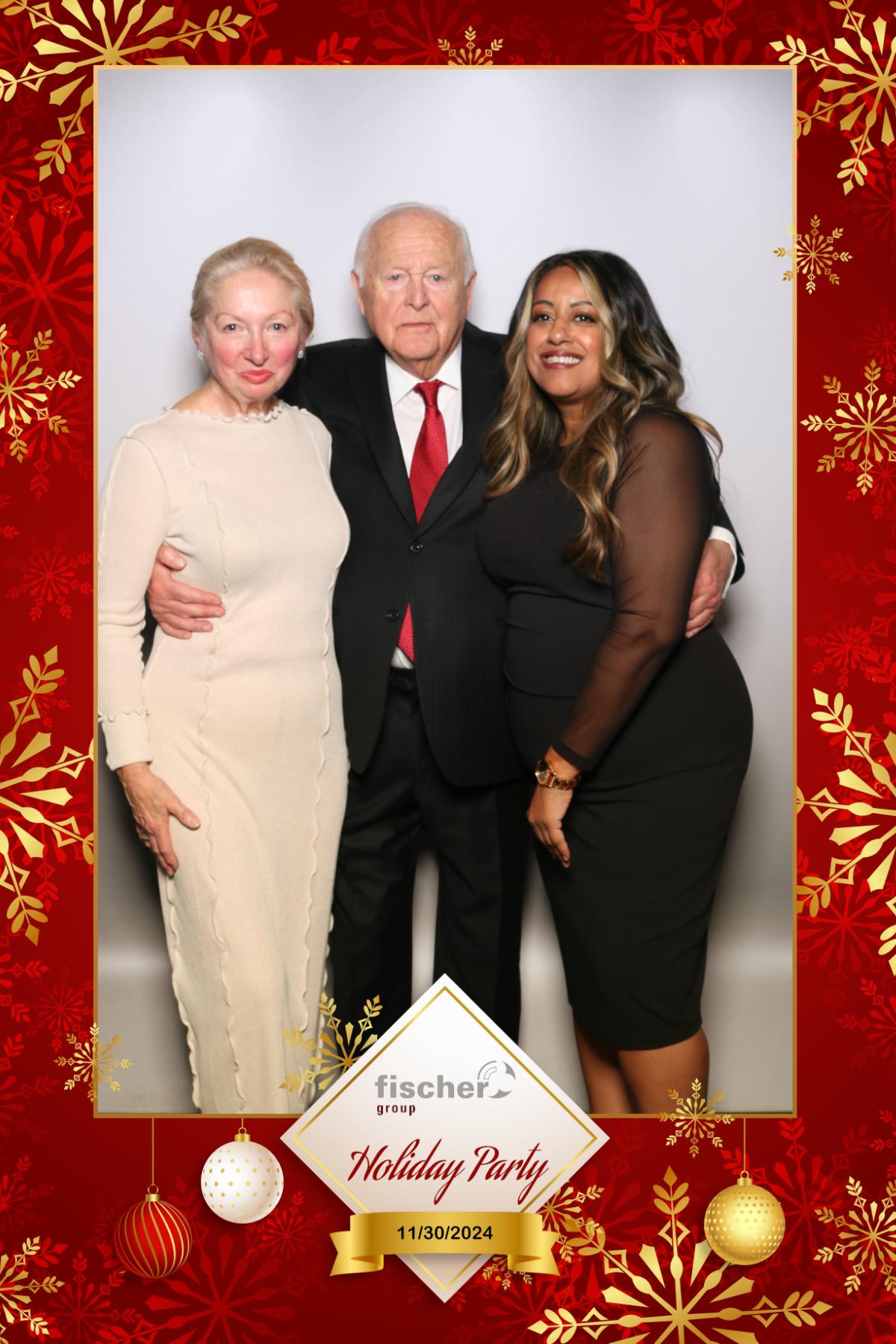 fischer Canada Holiday Party  | View more photos from the event at gallery.myselfiemirror.ca/u/romanmyselfiemirrorca/fischer-Canada-Holiday-Party