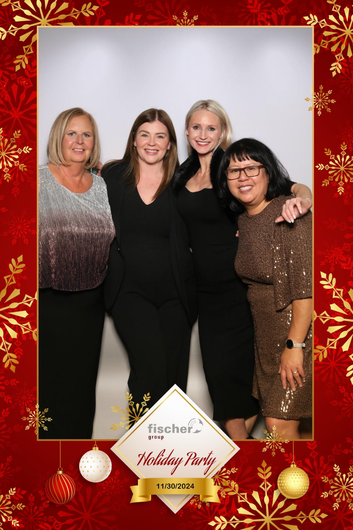 fischer Canada Holiday Party  | View more photos from the event at gallery.myselfiemirror.ca/u/romanmyselfiemirrorca/fischer-Canada-Holiday-Party