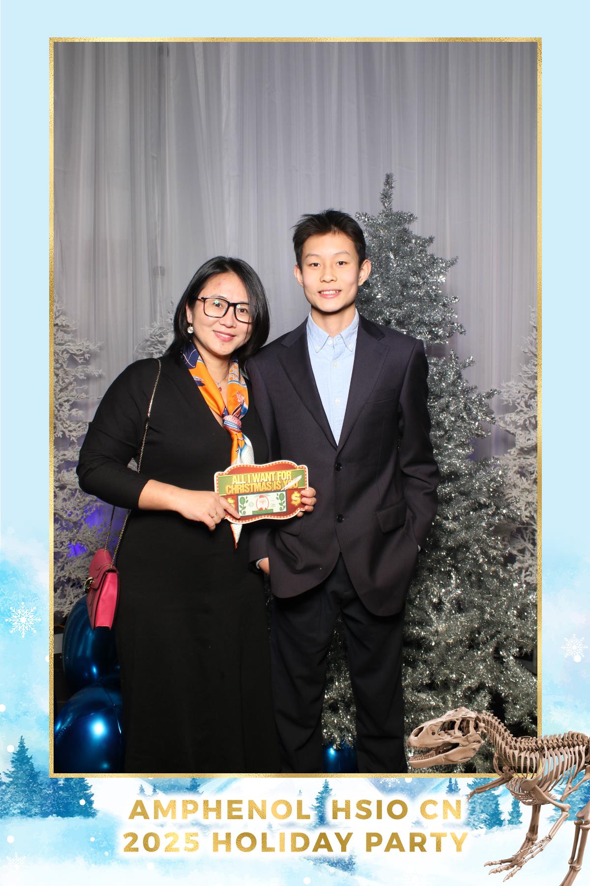 Amphenol-HSIO Holiday Party | View more photos from the event at gallery.myselfiemirror.ca/u/romanmyselfiemirrorca/Amphenol-HSIO-Holiday-Party