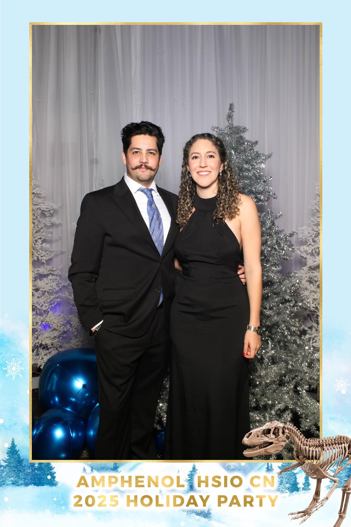 Amphenol-HSIO Holiday Party | View more photos from the event at gallery.myselfiemirror.ca/u/romanmyselfiemirrorca/Amphenol-HSIO-Holiday-Party