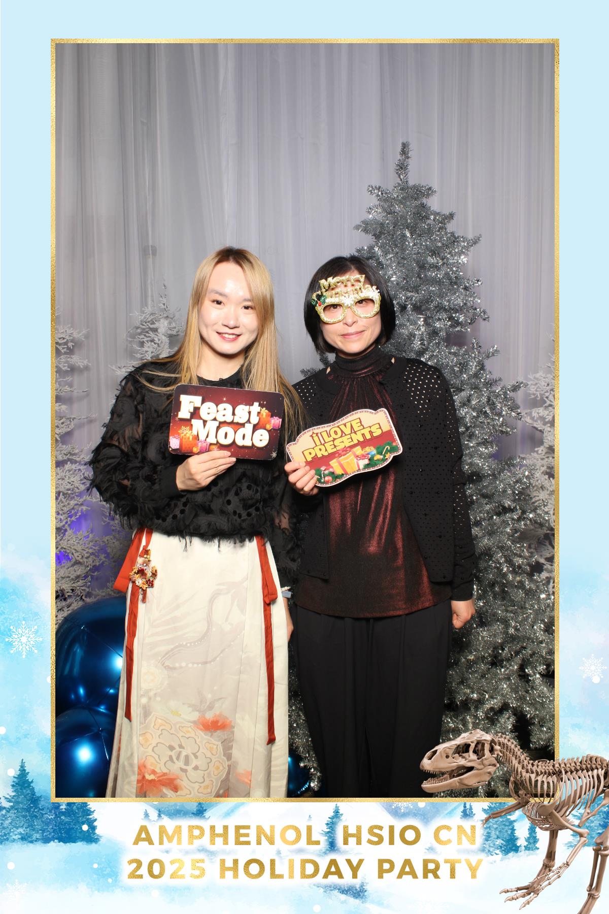 Amphenol-HSIO Holiday Party | View more photos from the event at gallery.myselfiemirror.ca/u/romanmyselfiemirrorca/Amphenol-HSIO-Holiday-Party