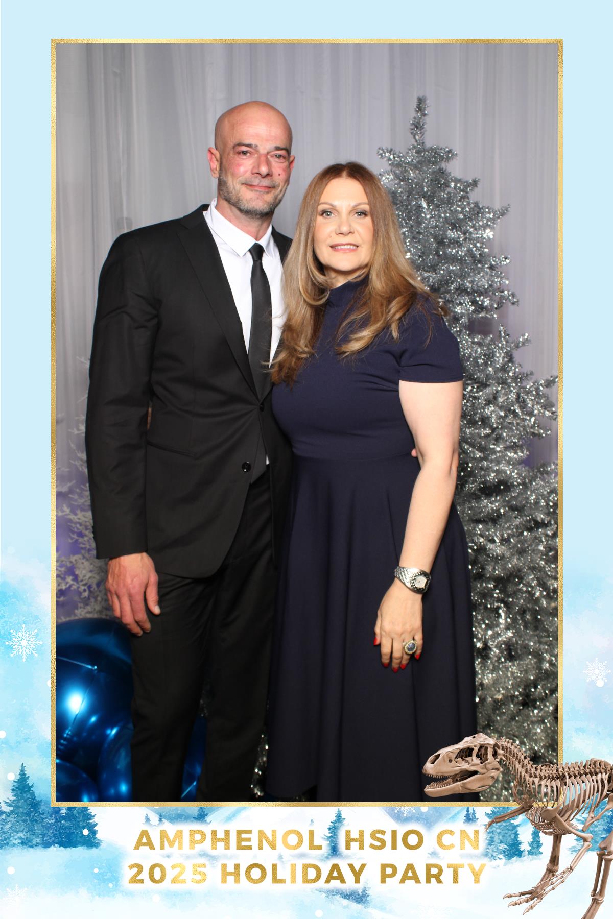 Amphenol-HSIO Holiday Party | View more photos from the event at gallery.myselfiemirror.ca/u/romanmyselfiemirrorca/Amphenol-HSIO-Holiday-Party