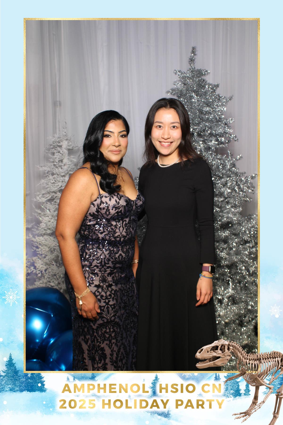 Amphenol-HSIO Holiday Party | View more photos from the event at gallery.myselfiemirror.ca/u/romanmyselfiemirrorca/Amphenol-HSIO-Holiday-Party