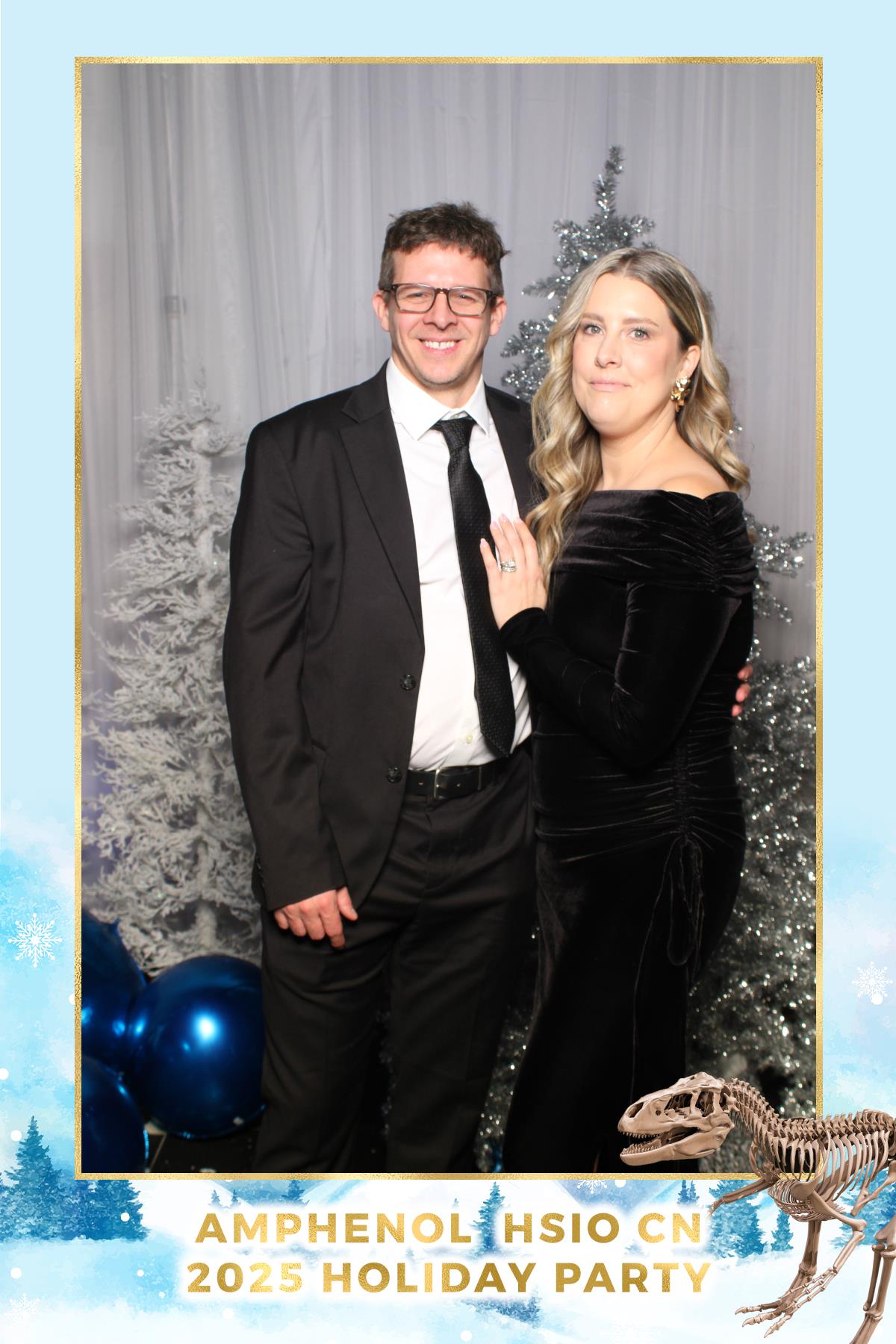 Amphenol-HSIO Holiday Party | View more photos from the event at gallery.myselfiemirror.ca/u/romanmyselfiemirrorca/Amphenol-HSIO-Holiday-Party