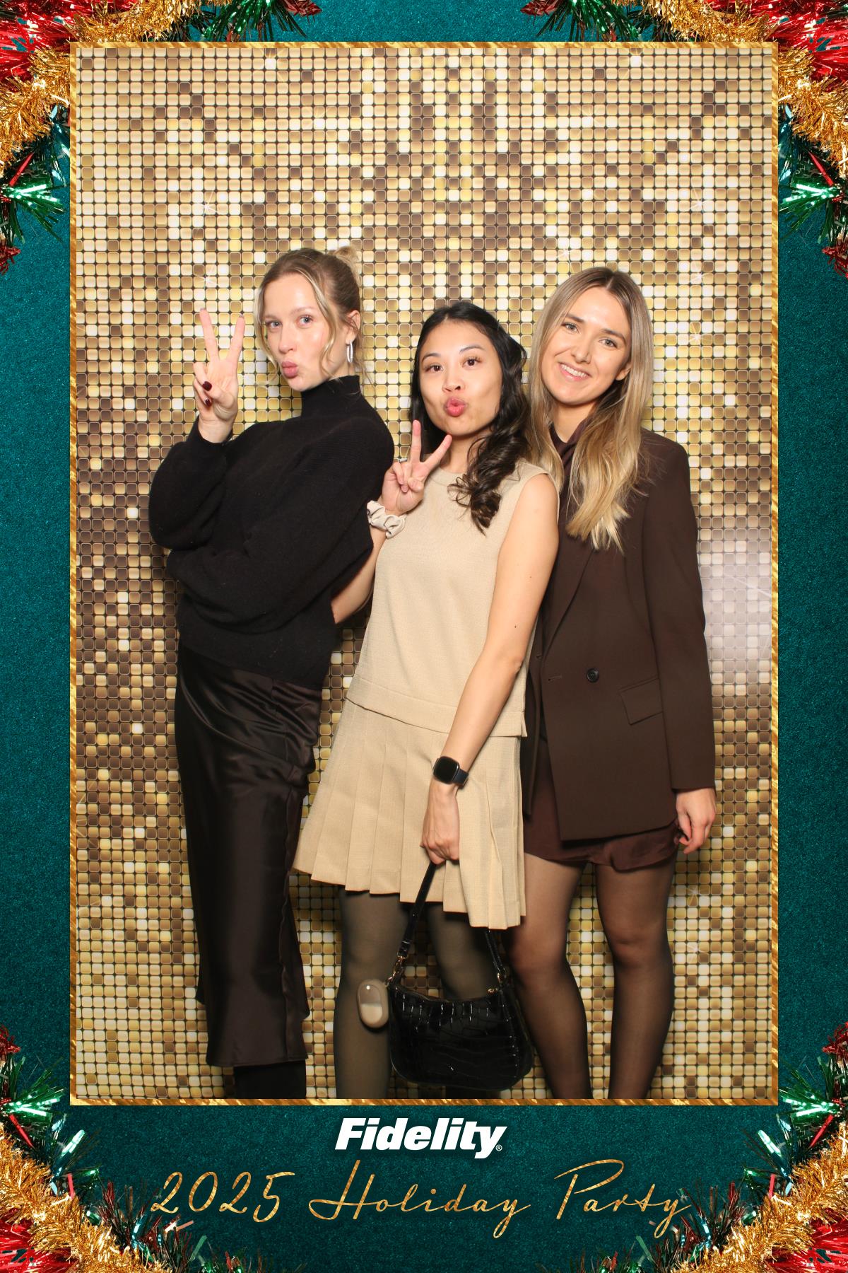 Fidelity Canada Holiday Party | View more photos from the event at gallery.myselfiemirror.ca/u/romanmyselfiemirrorca/Fidelity-Canada-Holiday-Party
