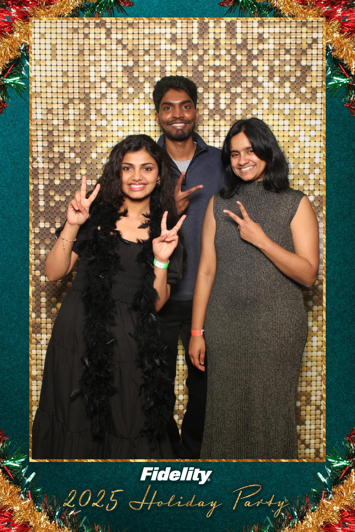 Fidelity Canada Holiday Party | View more photos from the event at gallery.myselfiemirror.ca/u/romanmyselfiemirrorca/Fidelity-Canada-Holiday-Party