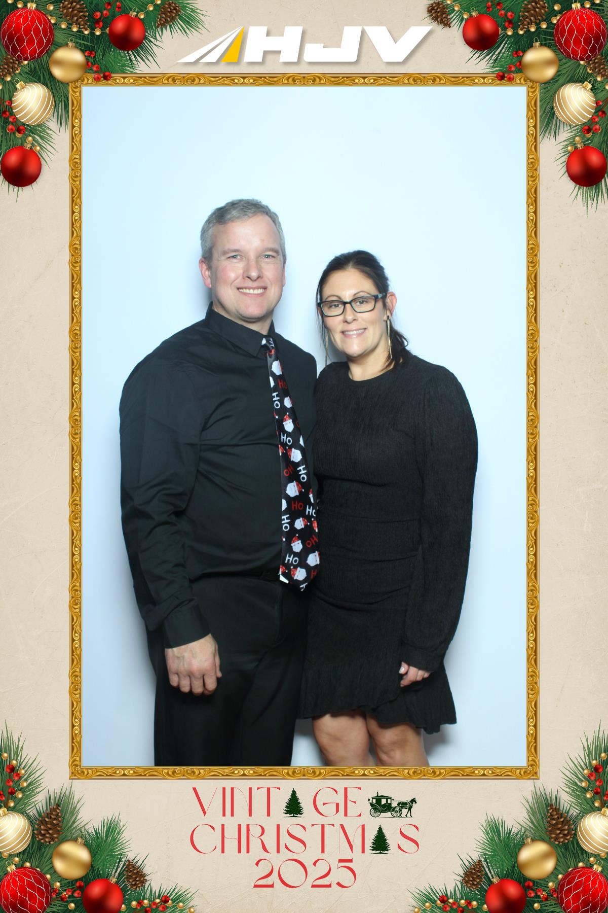 HJV Vintage Christmas 2025 | View more photos from the event at gallery.myselfiemirror.ca/u/romanmyselfiemirrorca/HJV-Vintage-Christmas-2025