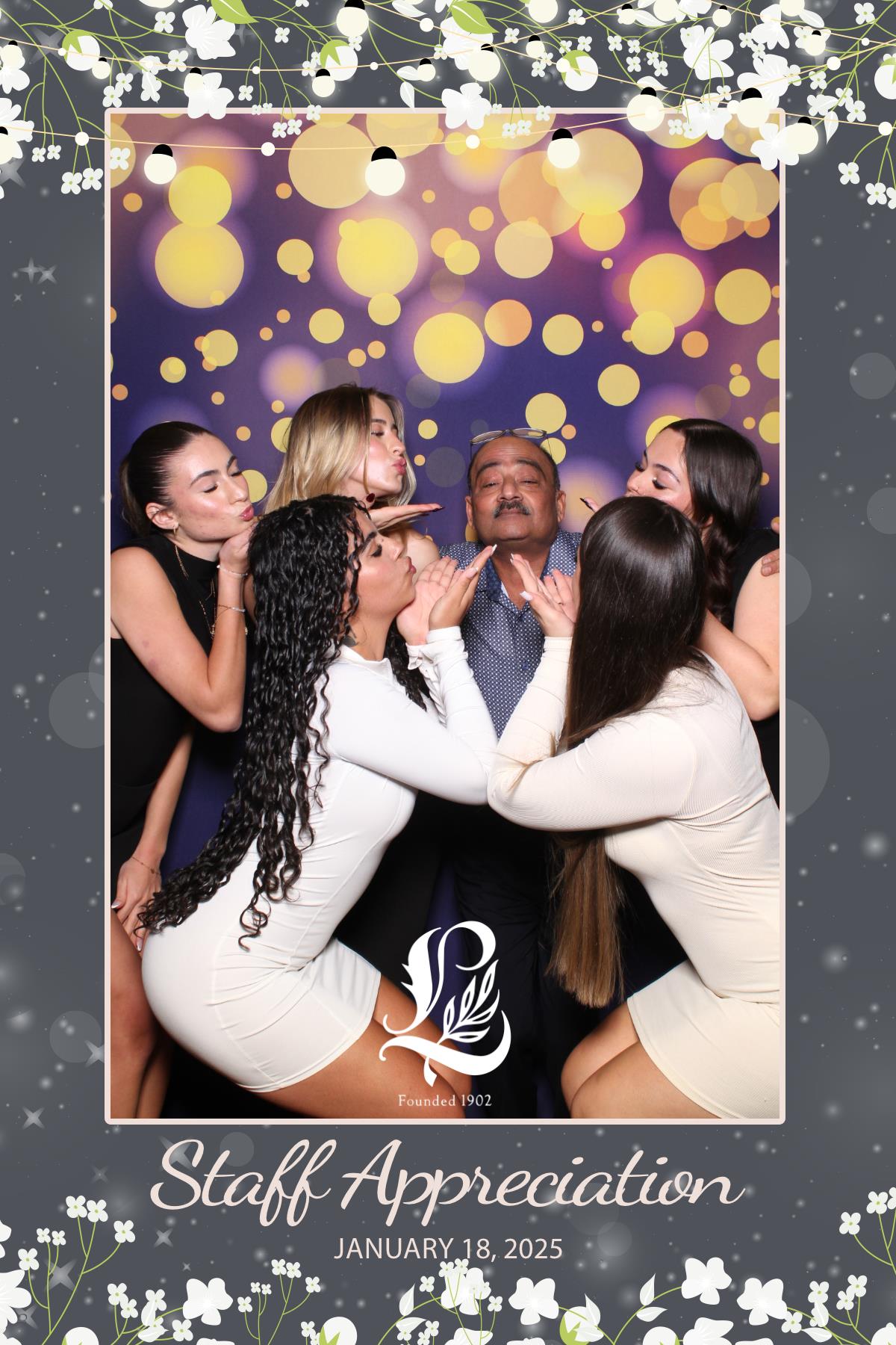 Lambton's Holiday Staff Party | View more photos from the event at gallery.myselfiemirror.ca/u/romanmyselfiemirrorca/Lambtons-Holiday-Staff-Party