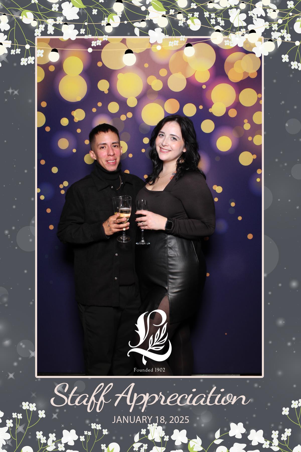 Lambton's Holiday Staff Party | View more photos from the event at gallery.myselfiemirror.ca/u/romanmyselfiemirrorca/Lambtons-Holiday-Staff-Party