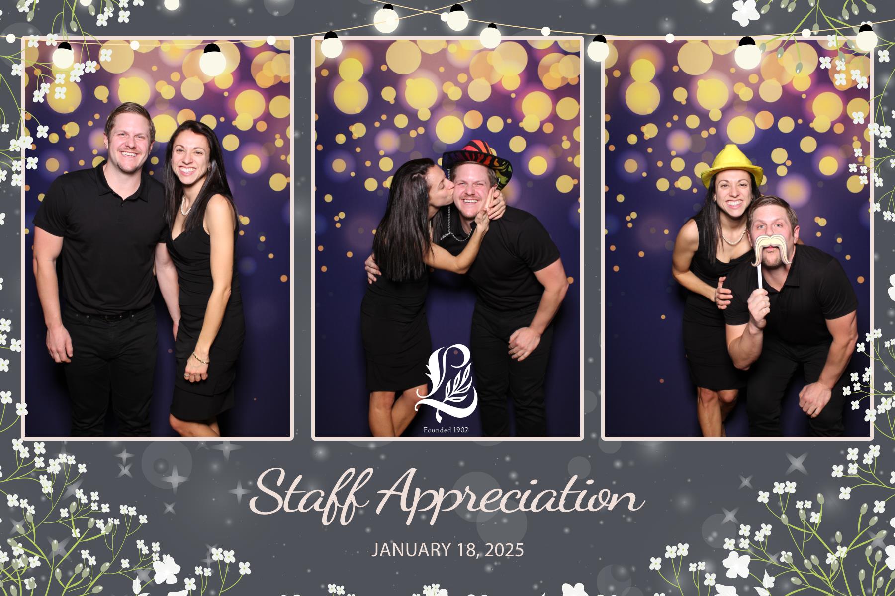Lambton's Holiday Staff Party | View more photos from the event at gallery.myselfiemirror.ca/u/romanmyselfiemirrorca/Lambtons-Holiday-Staff-Party