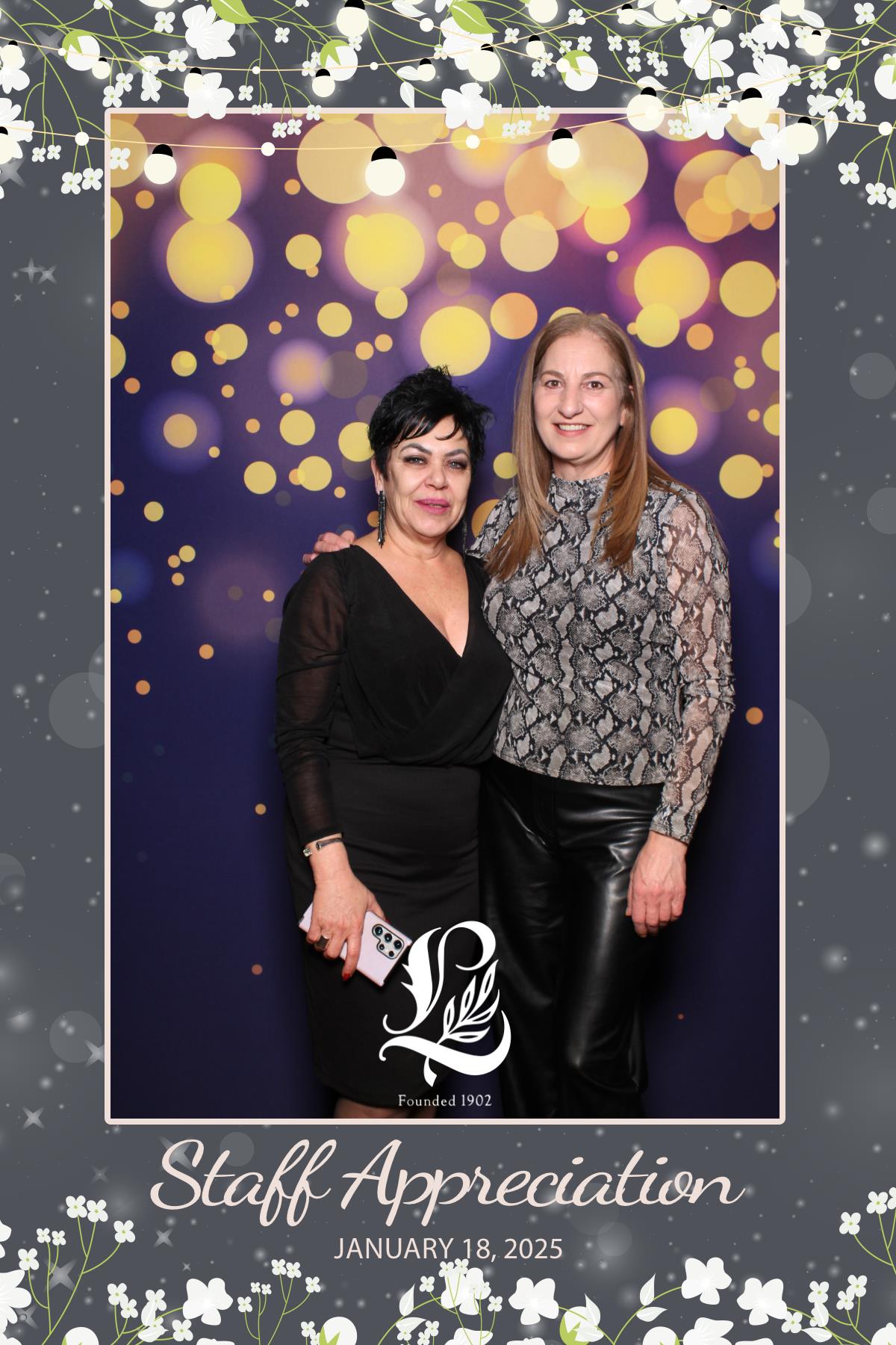 Lambton's Holiday Staff Party | View more photos from the event at gallery.myselfiemirror.ca/u/romanmyselfiemirrorca/Lambtons-Holiday-Staff-Party