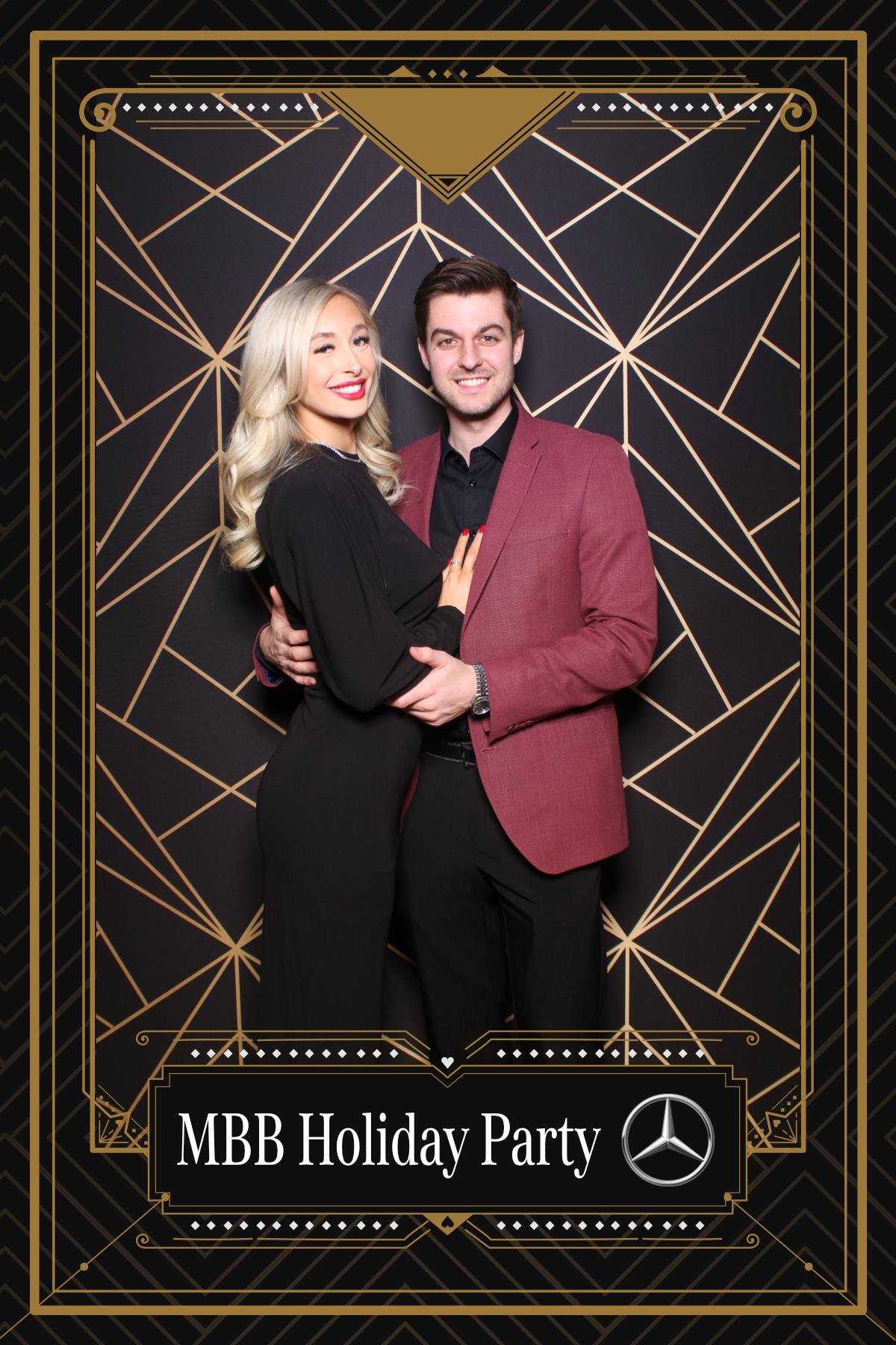 MB Burlington Christmas Party | View more photos from the event at gallery.myselfiemirror.ca/u/romanmyselfiemirrorca/MB-Burlington-Christmas-Party-0