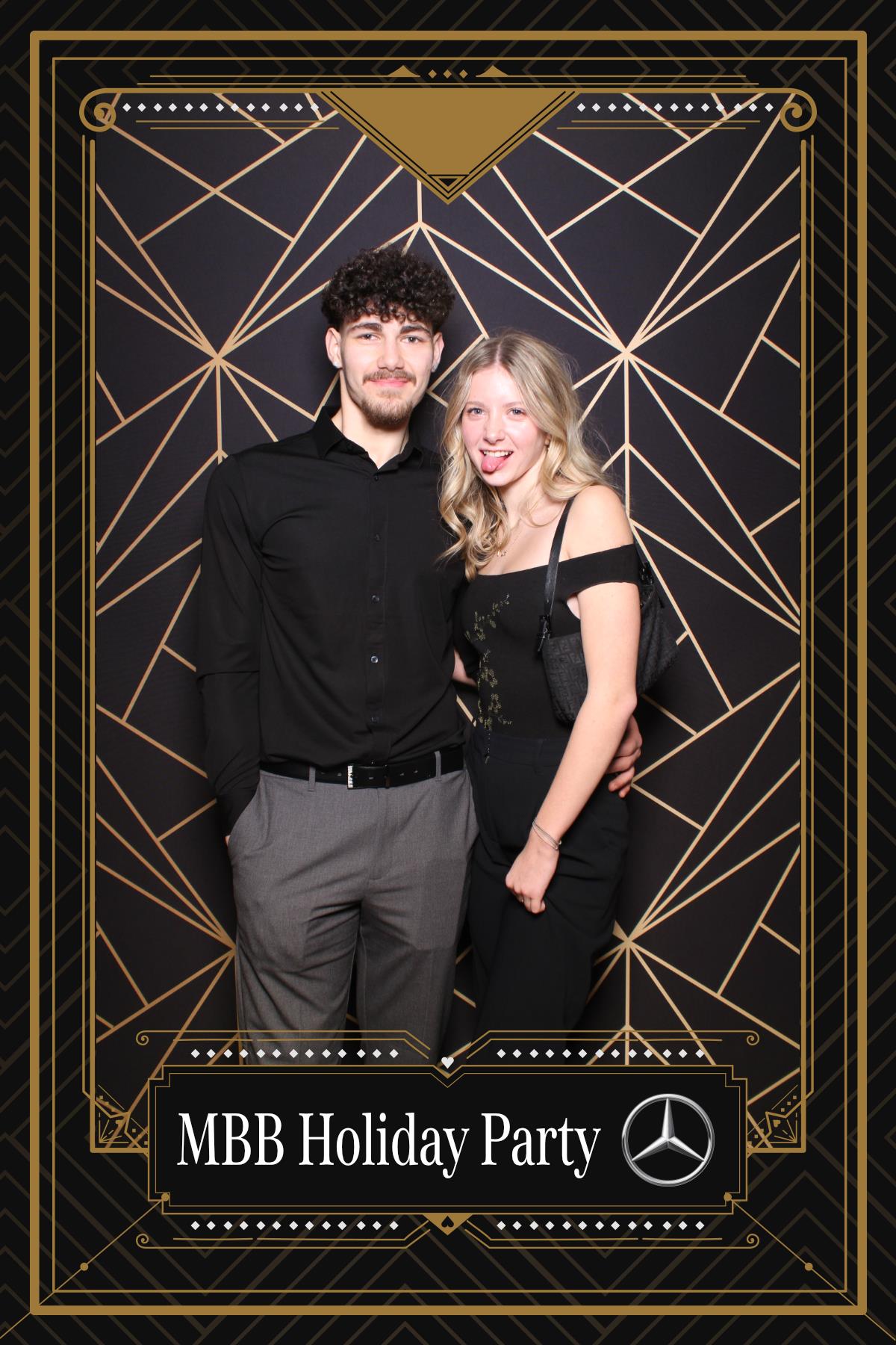 MB Burlington Christmas Party | View more photos from the event at gallery.myselfiemirror.ca/u/romanmyselfiemirrorca/MB-Burlington-Christmas-Party-0