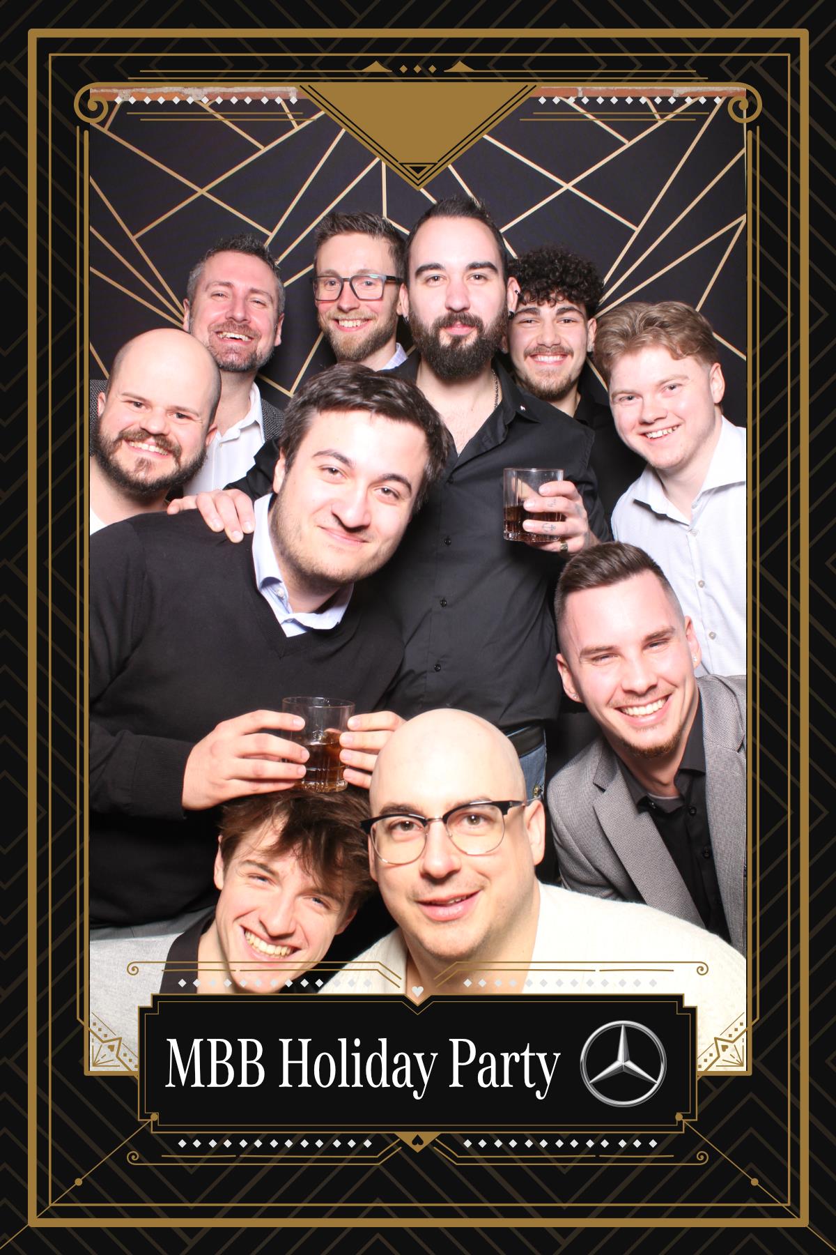 MB Burlington Christmas Party | View more photos from the event at gallery.myselfiemirror.ca/u/romanmyselfiemirrorca/MB-Burlington-Christmas-Party-0