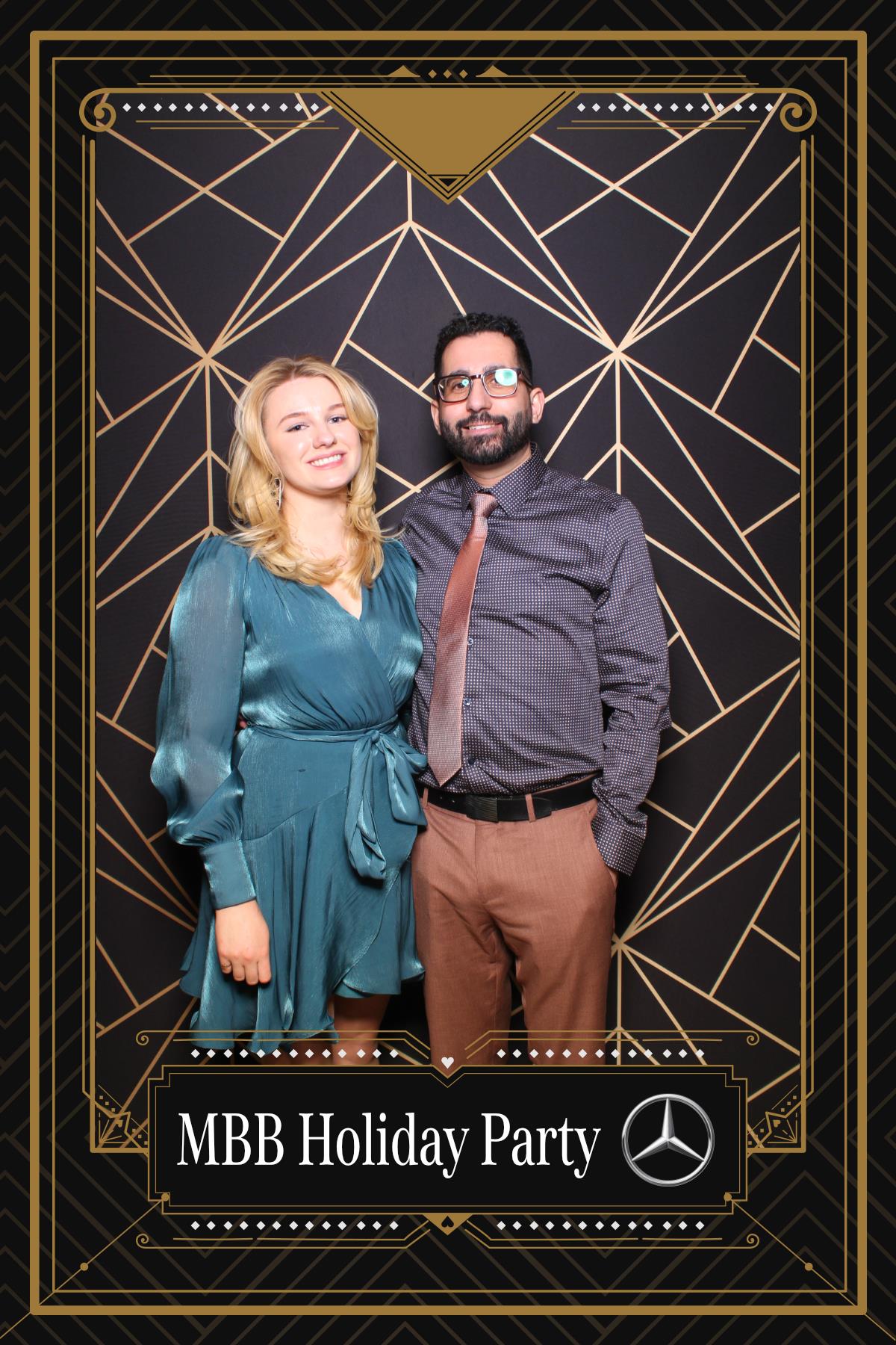 MB Burlington Christmas Party | View more photos from the event at gallery.myselfiemirror.ca/u/romanmyselfiemirrorca/MB-Burlington-Christmas-Party-0