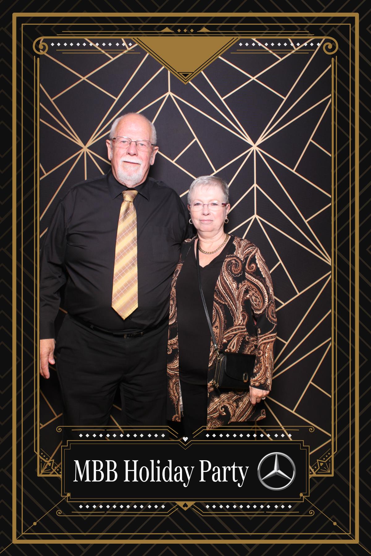 MB Burlington Christmas Party | View more photos from the event at gallery.myselfiemirror.ca/u/romanmyselfiemirrorca/MB-Burlington-Christmas-Party-0