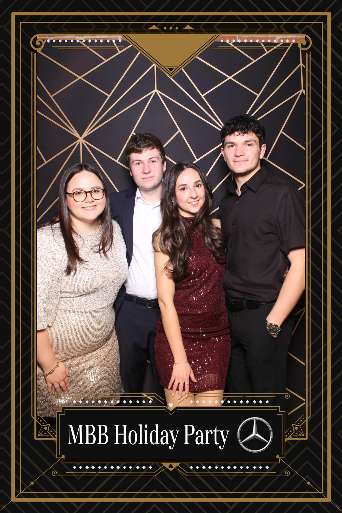 MB Burlington Christmas Party | View more photos from the event at gallery.myselfiemirror.ca/u/romanmyselfiemirrorca/MB-Burlington-Christmas-Party-0