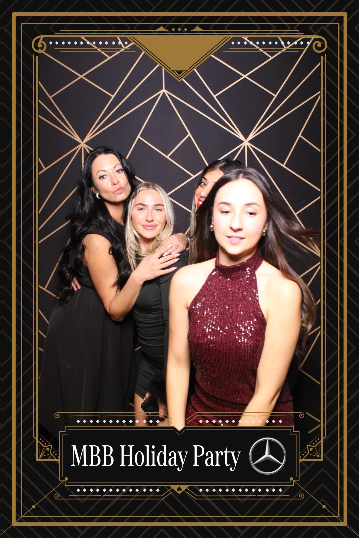 MB Burlington Christmas Party | View more photos from the event at gallery.myselfiemirror.ca/u/romanmyselfiemirrorca/MB-Burlington-Christmas-Party-0