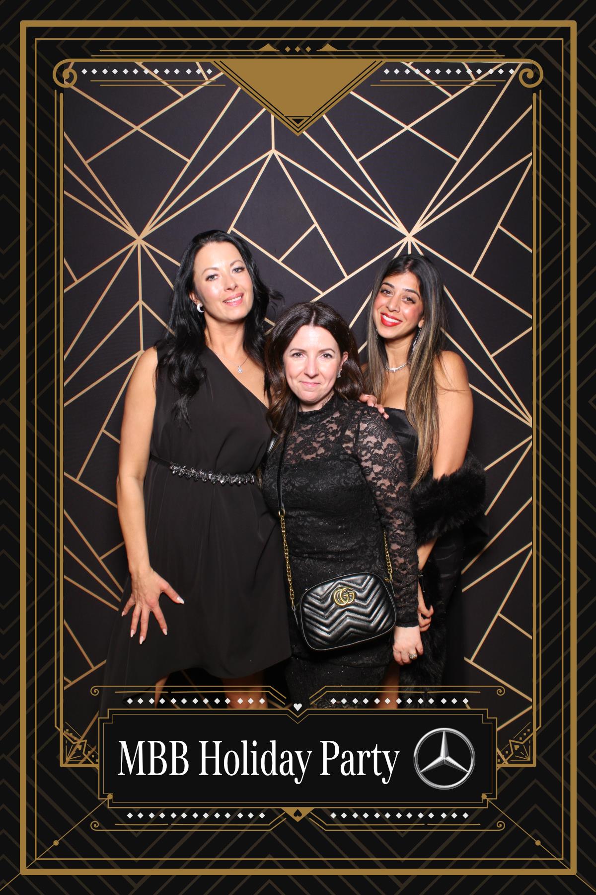 MB Burlington Christmas Party | View more photos from the event at gallery.myselfiemirror.ca/u/romanmyselfiemirrorca/MB-Burlington-Christmas-Party-0
