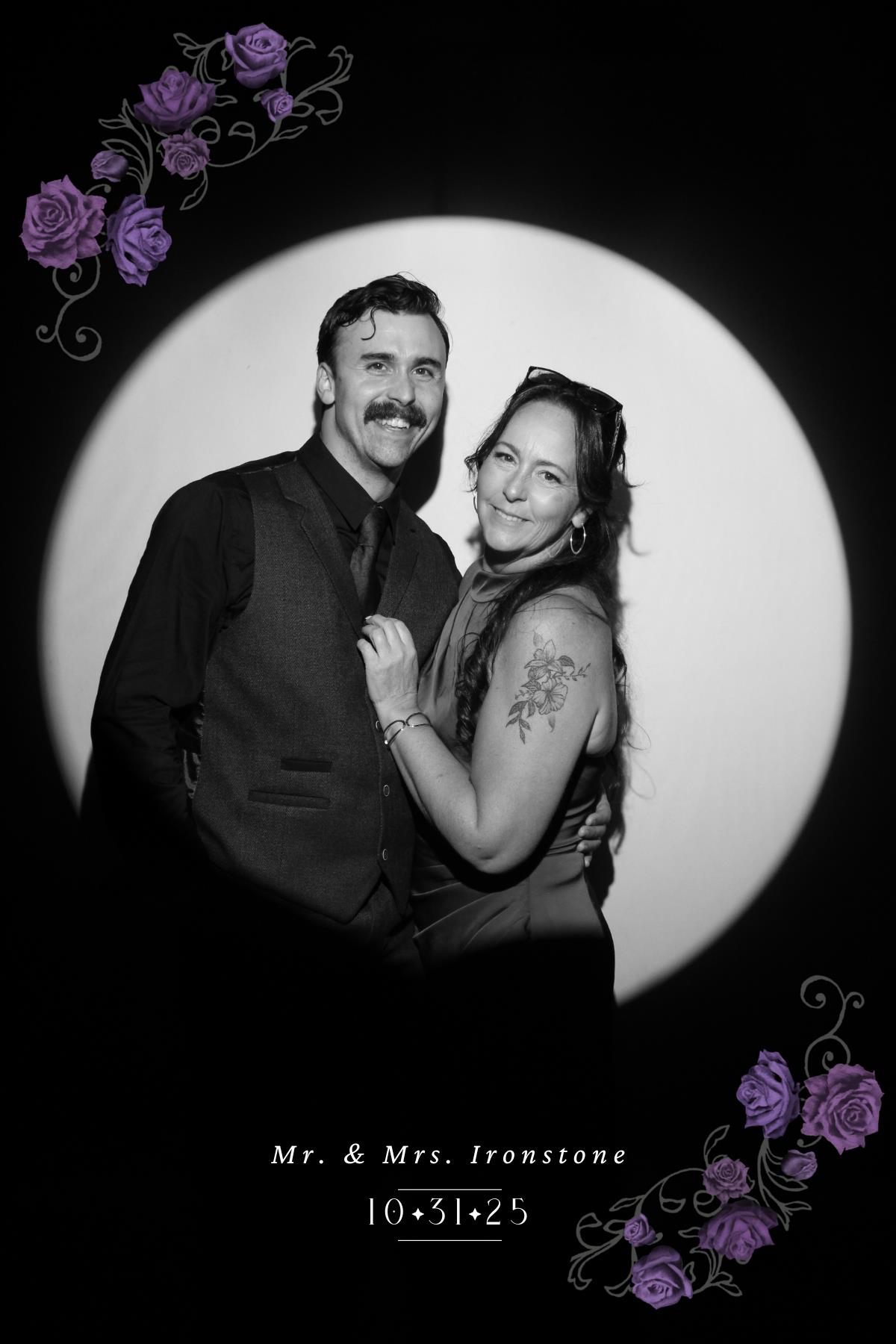 Nicole & Damon | View more photos from the event at gallery.myselfiemirror.ca/u/romanmyselfiemirrorca/Nicole-Damon