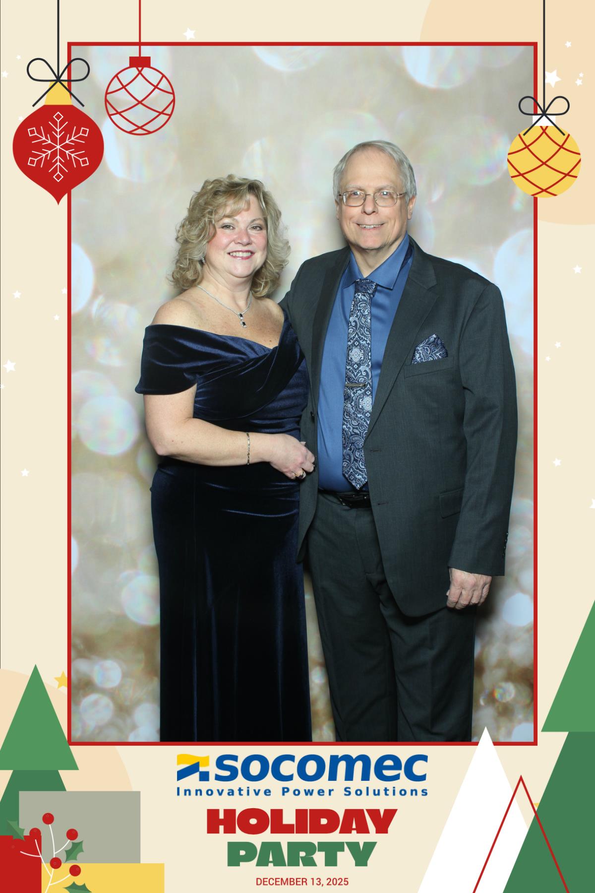 Powersmiths Holiday Party | View more photos from the event at gallery.myselfiemirror.ca/u/romanmyselfiemirrorca/Powersmiths-Holiday-Party-0