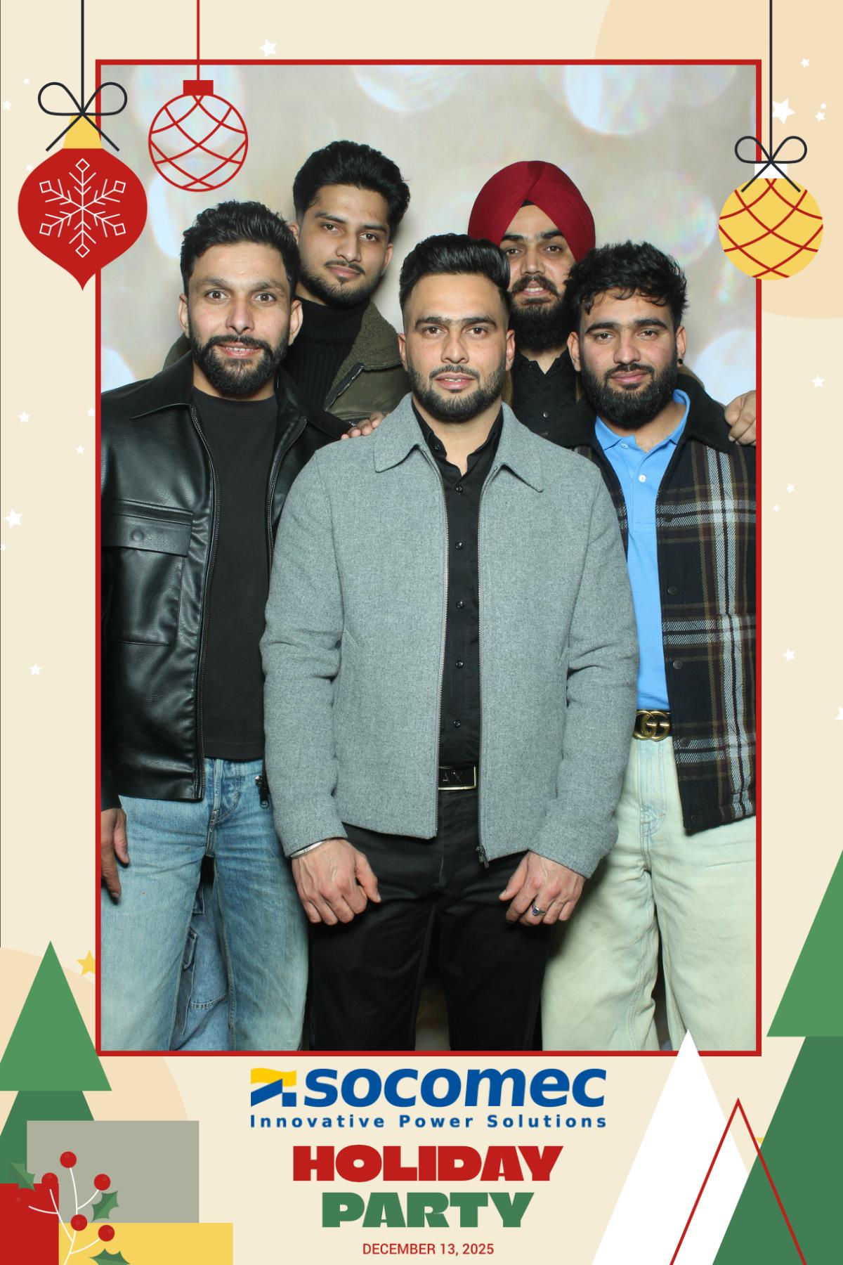 Powersmiths Holiday Party | View more photos from the event at gallery.myselfiemirror.ca/u/romanmyselfiemirrorca/Powersmiths-Holiday-Party-0