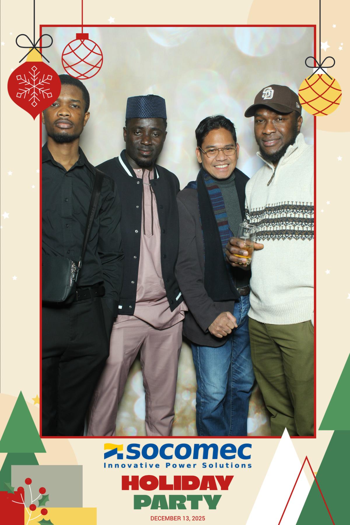 Powersmiths Holiday Party | View more photos from the event at gallery.myselfiemirror.ca/u/romanmyselfiemirrorca/Powersmiths-Holiday-Party-0