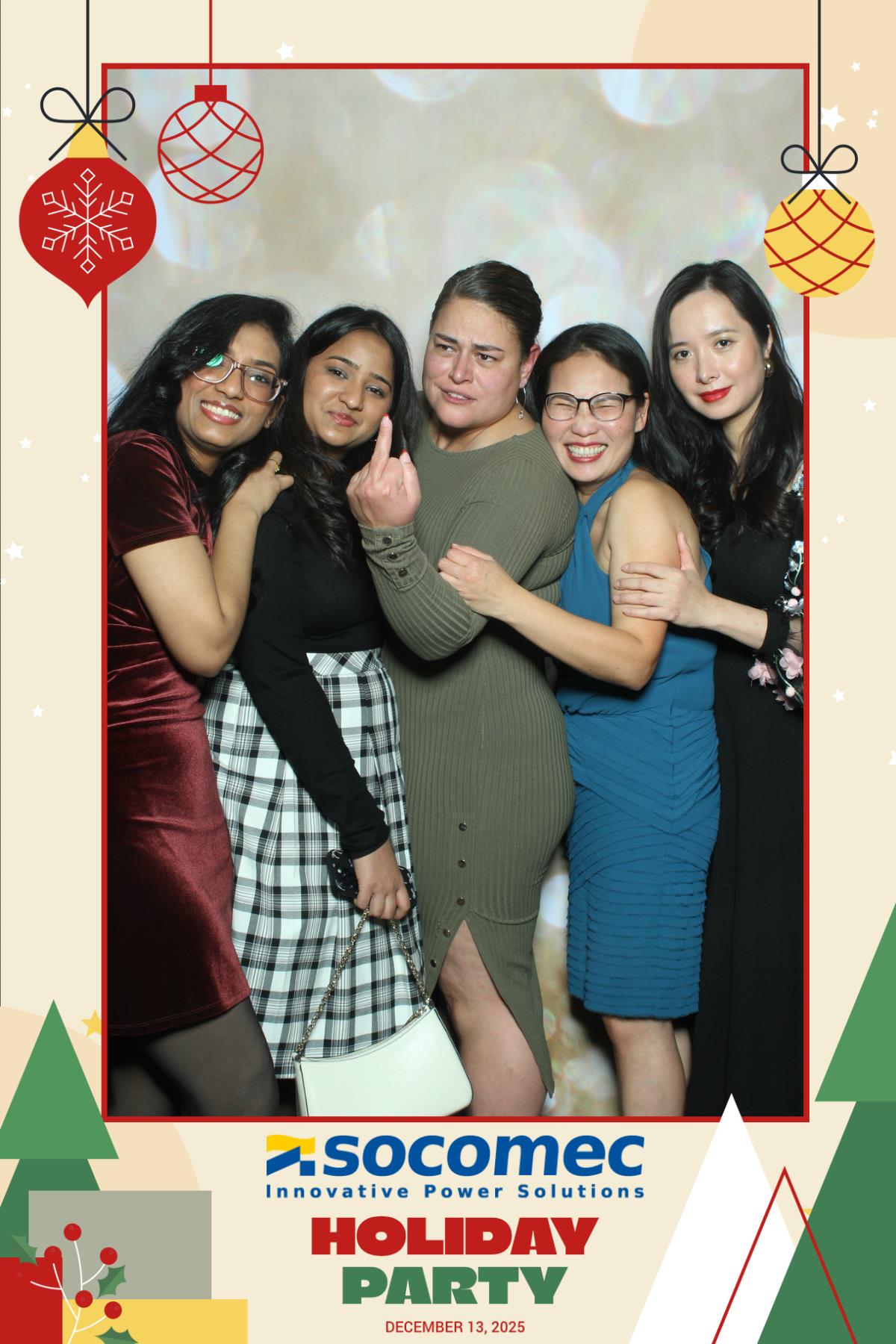 Powersmiths Holiday Party | View more photos from the event at gallery.myselfiemirror.ca/u/romanmyselfiemirrorca/Powersmiths-Holiday-Party-0