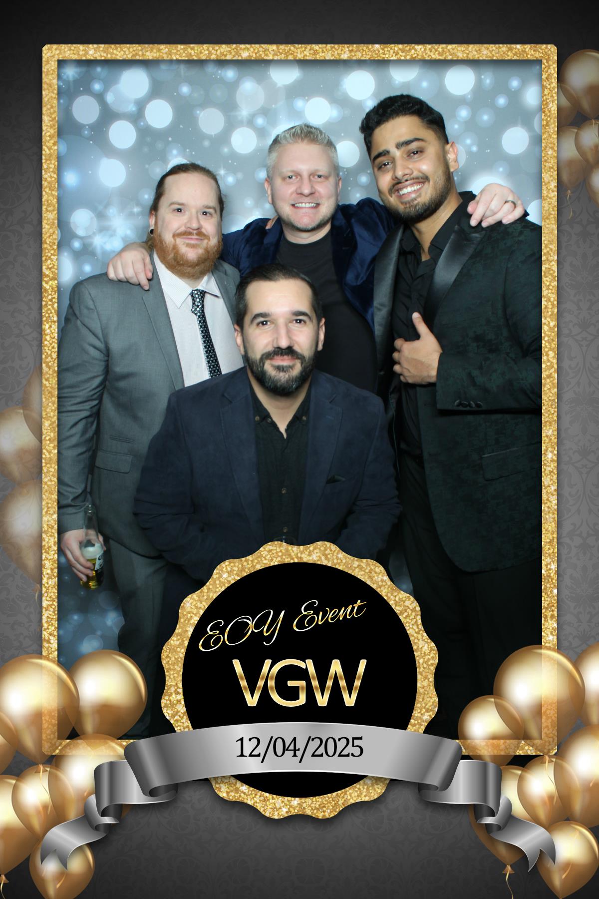 VGW End of Year Party | View more photos from the event at gallery.myselfiemirror.ca/u/romanmyselfiemirrorca/VGW-End-of-Year-Party-0