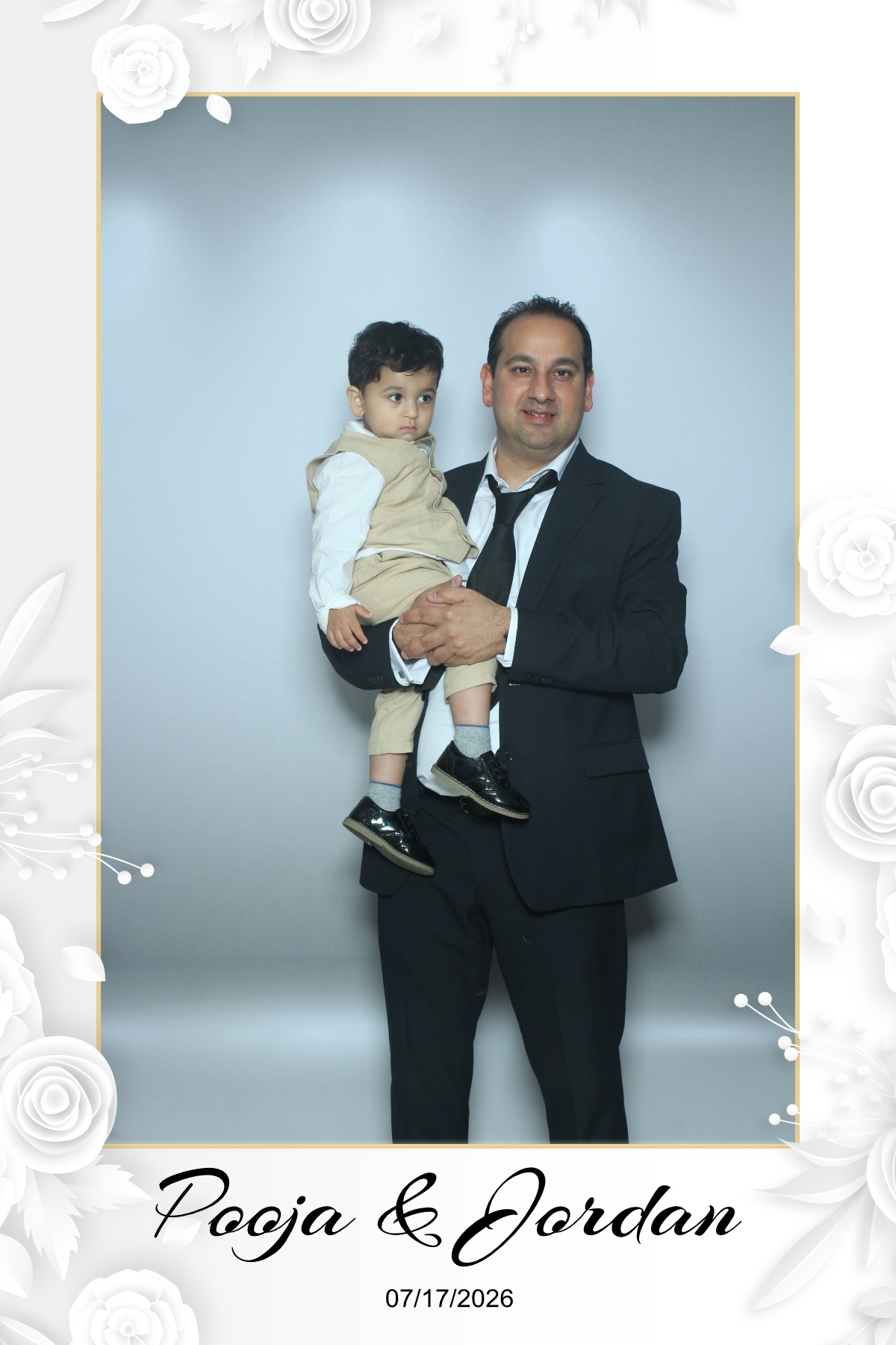 Pooja & Jordan | View more photos from the event at gallery.myselfiemirror.ca/u/romanmyselfiemirrorca/Pooja-Jordan