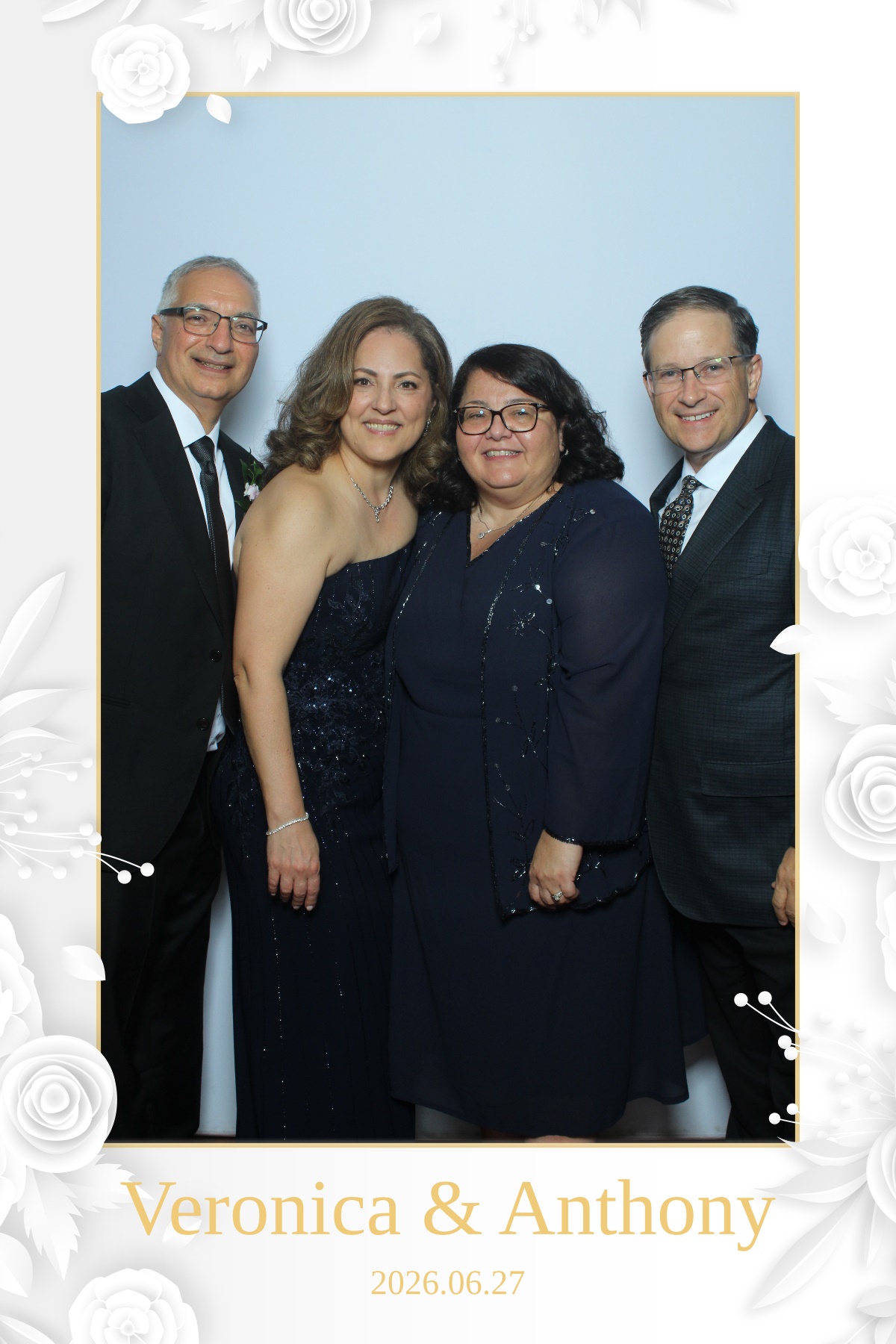 Veronica & Anthony | View more photos from the event at gallery.myselfiemirror.ca/u/romanmyselfiemirrorca/Veronica-Anthony