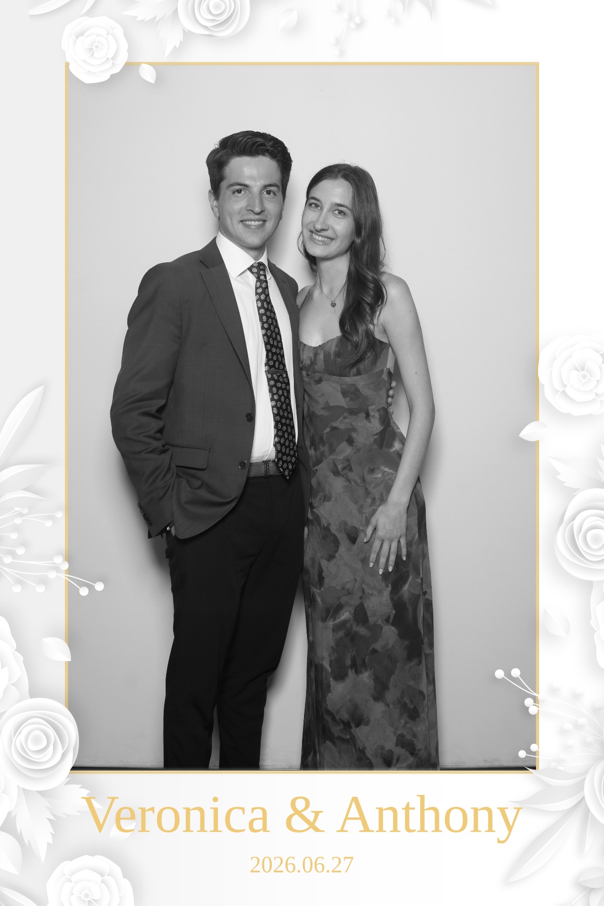 Veronica & Anthony | View more photos from the event at gallery.myselfiemirror.ca/u/romanmyselfiemirrorca/Veronica-Anthony