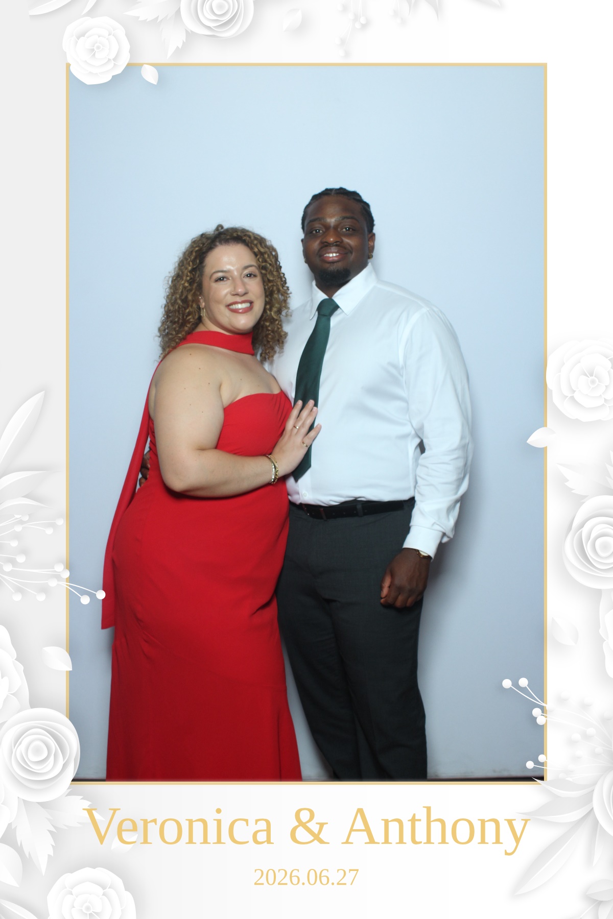 Veronica & Anthony | View more photos from the event at gallery.myselfiemirror.ca/u/romanmyselfiemirrorca/Veronica-Anthony