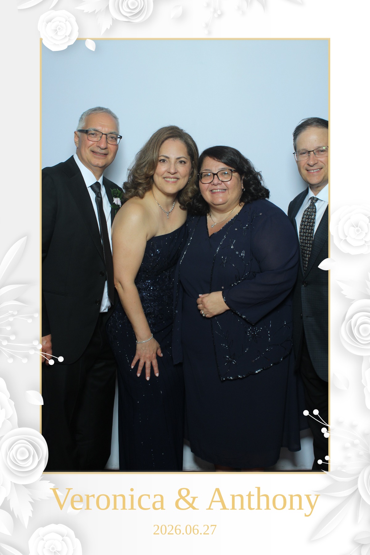 Veronica & Anthony | View more photos from the event at gallery.myselfiemirror.ca/u/romanmyselfiemirrorca/Veronica-Anthony