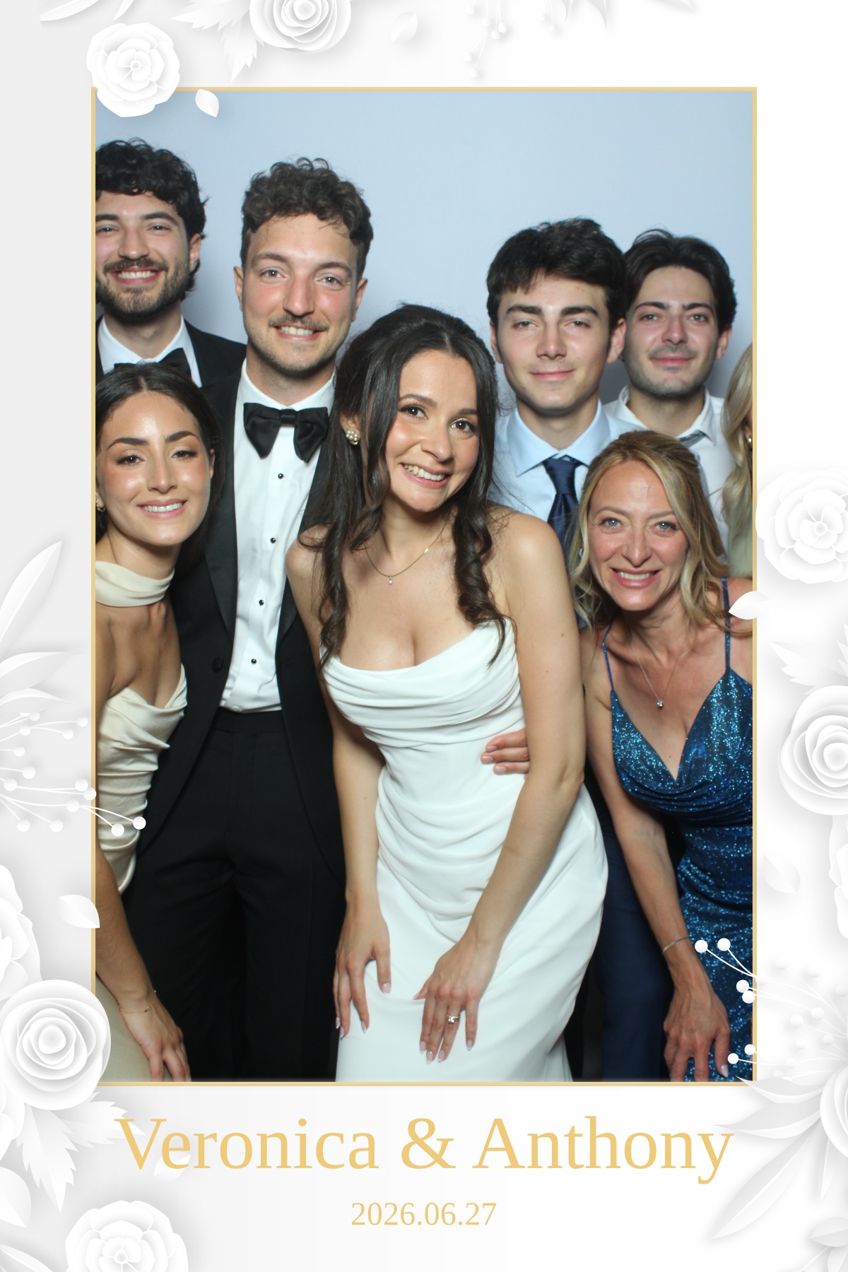 Veronica & Anthony | View more photos from the event at gallery.myselfiemirror.ca/u/romanmyselfiemirrorca/Veronica-Anthony