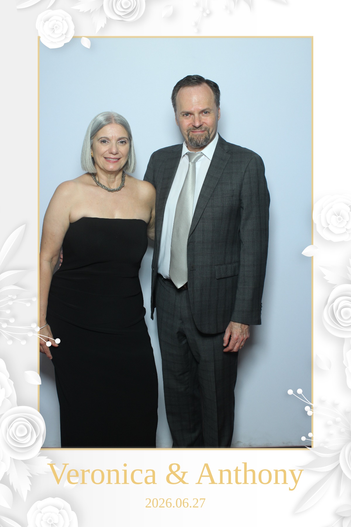 Veronica & Anthony | View more photos from the event at gallery.myselfiemirror.ca/u/romanmyselfiemirrorca/Veronica-Anthony