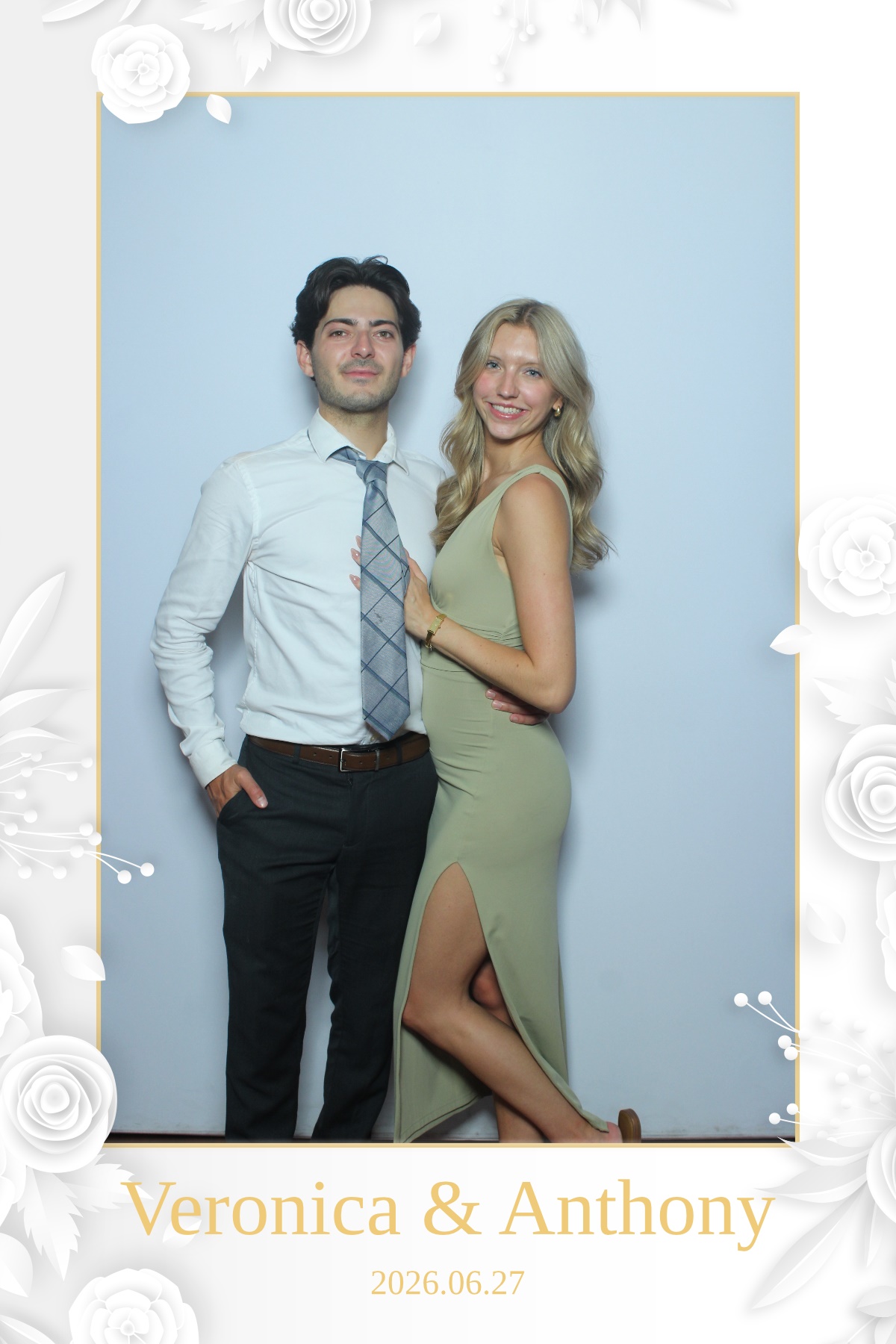 Veronica & Anthony | View more photos from the event at gallery.myselfiemirror.ca/u/romanmyselfiemirrorca/Veronica-Anthony