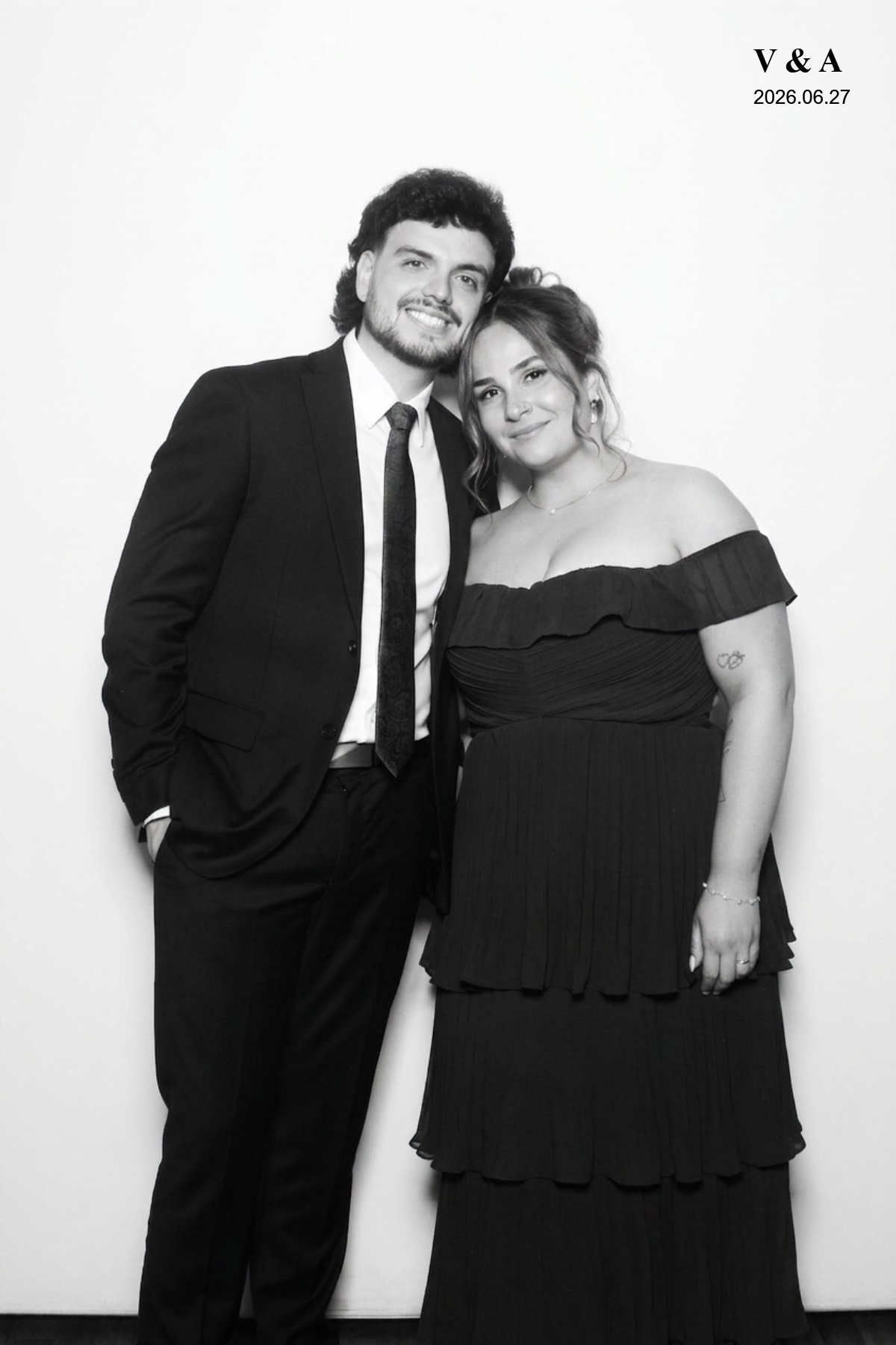 Veronica & Anthony | View more photos from the event at gallery.myselfiemirror.ca/u/romanmyselfiemirrorca/Veronica-Anthony
