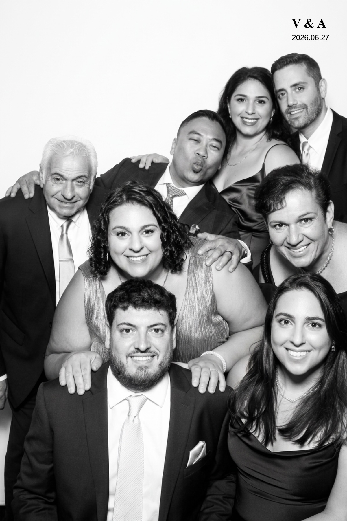 Veronica & Anthony | View more photos from the event at gallery.myselfiemirror.ca/u/romanmyselfiemirrorca/Veronica-Anthony