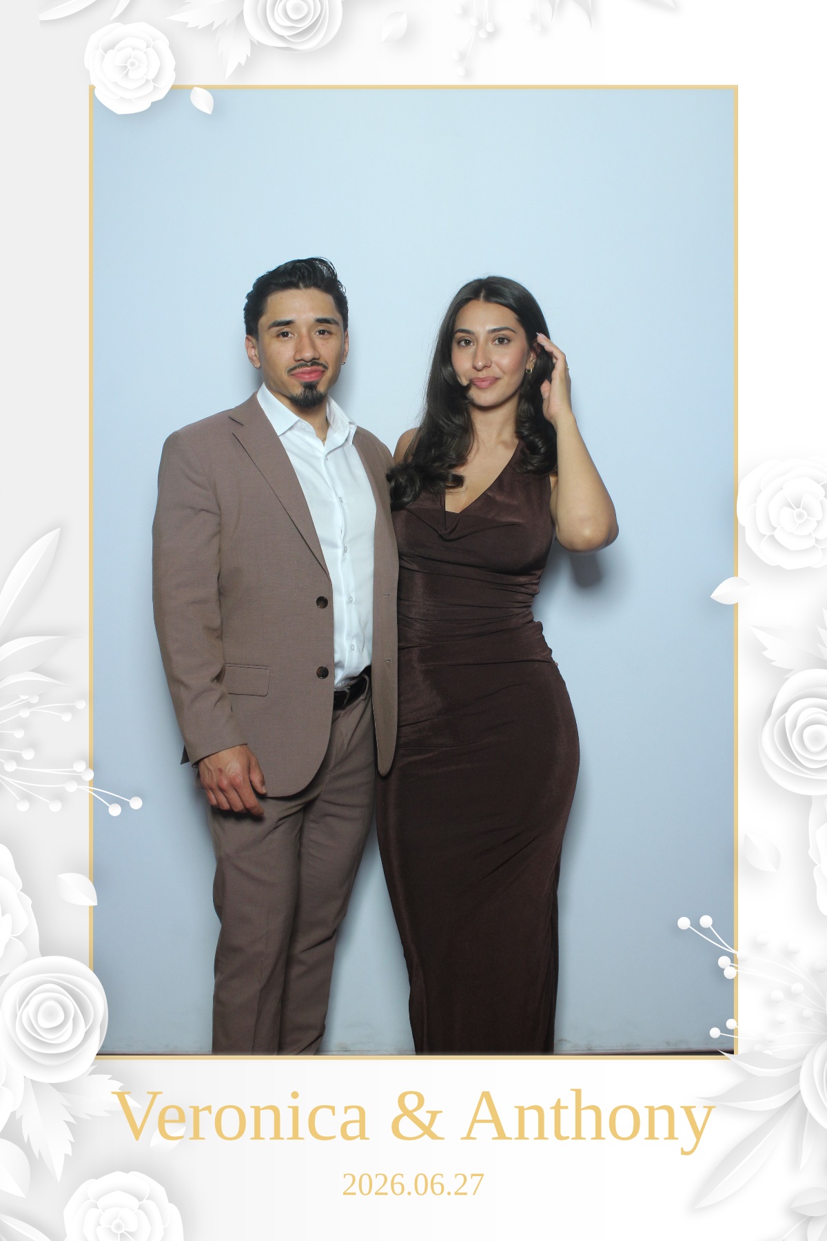 Veronica & Anthony | View more photos from the event at gallery.myselfiemirror.ca/u/romanmyselfiemirrorca/Veronica-Anthony