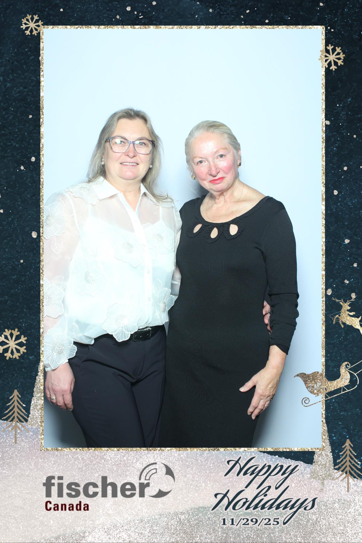 fischer Canada Holiday Party | View more photos from the event at gallery.myselfiemirror.ca/u/romanmyselfiemirrorca/fischer-Canada-Holiday-Party-0